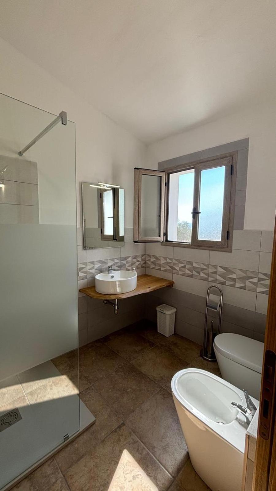 Large Double or Twin Room photo 3
