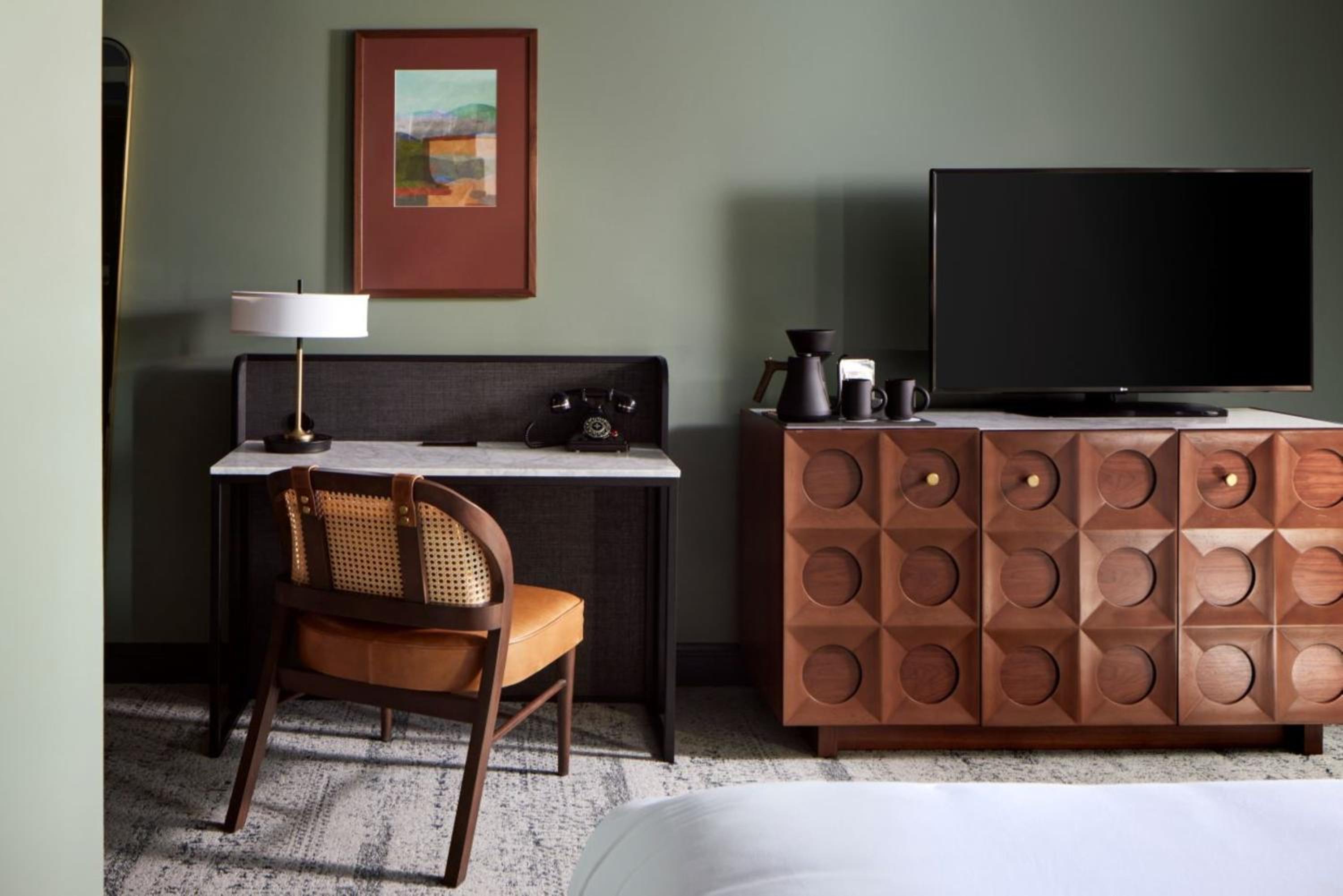 Deluxe King Room - Photo 1
