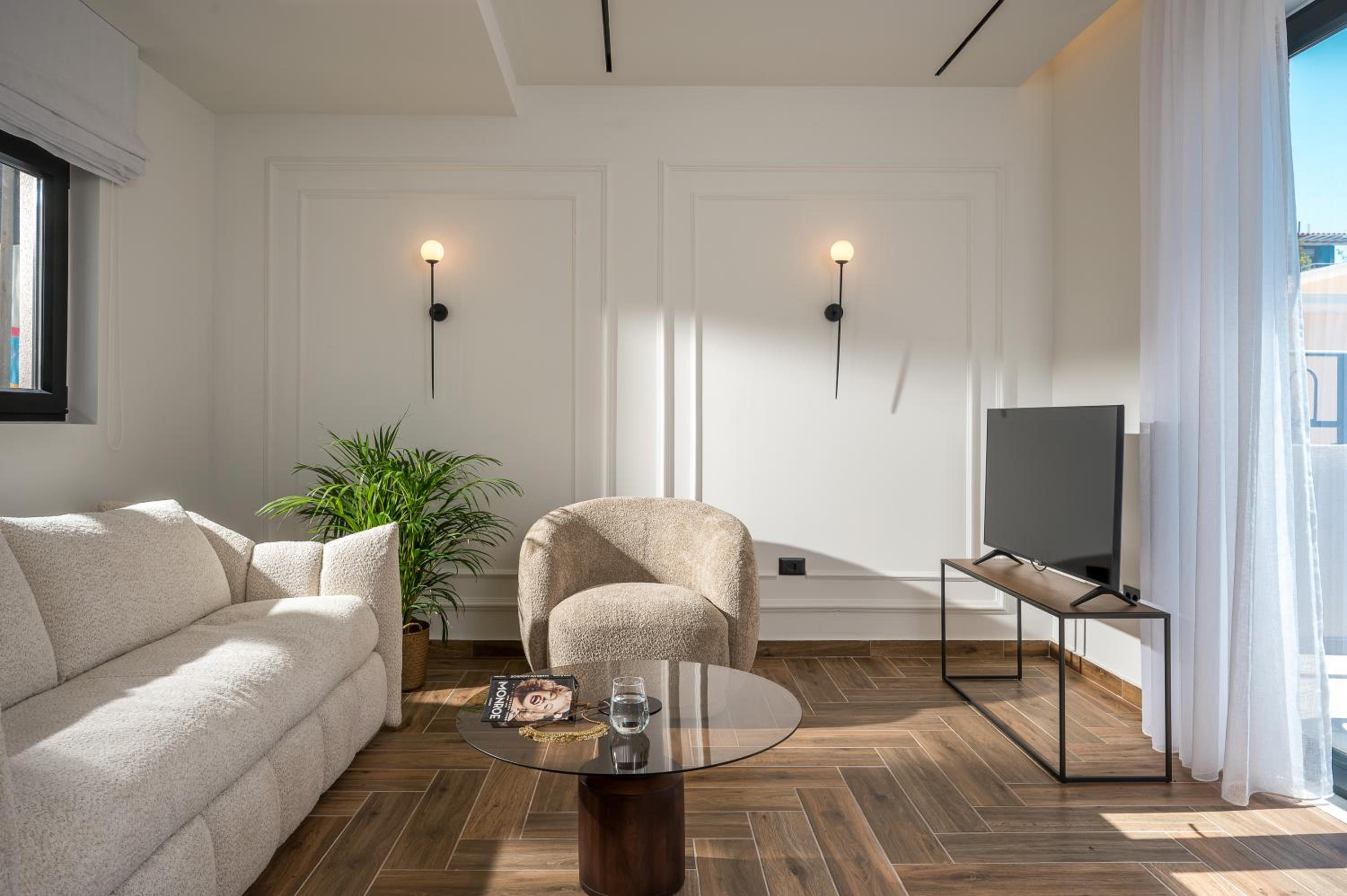 Superior One-Bedroom Apartment with Balcony photo 1