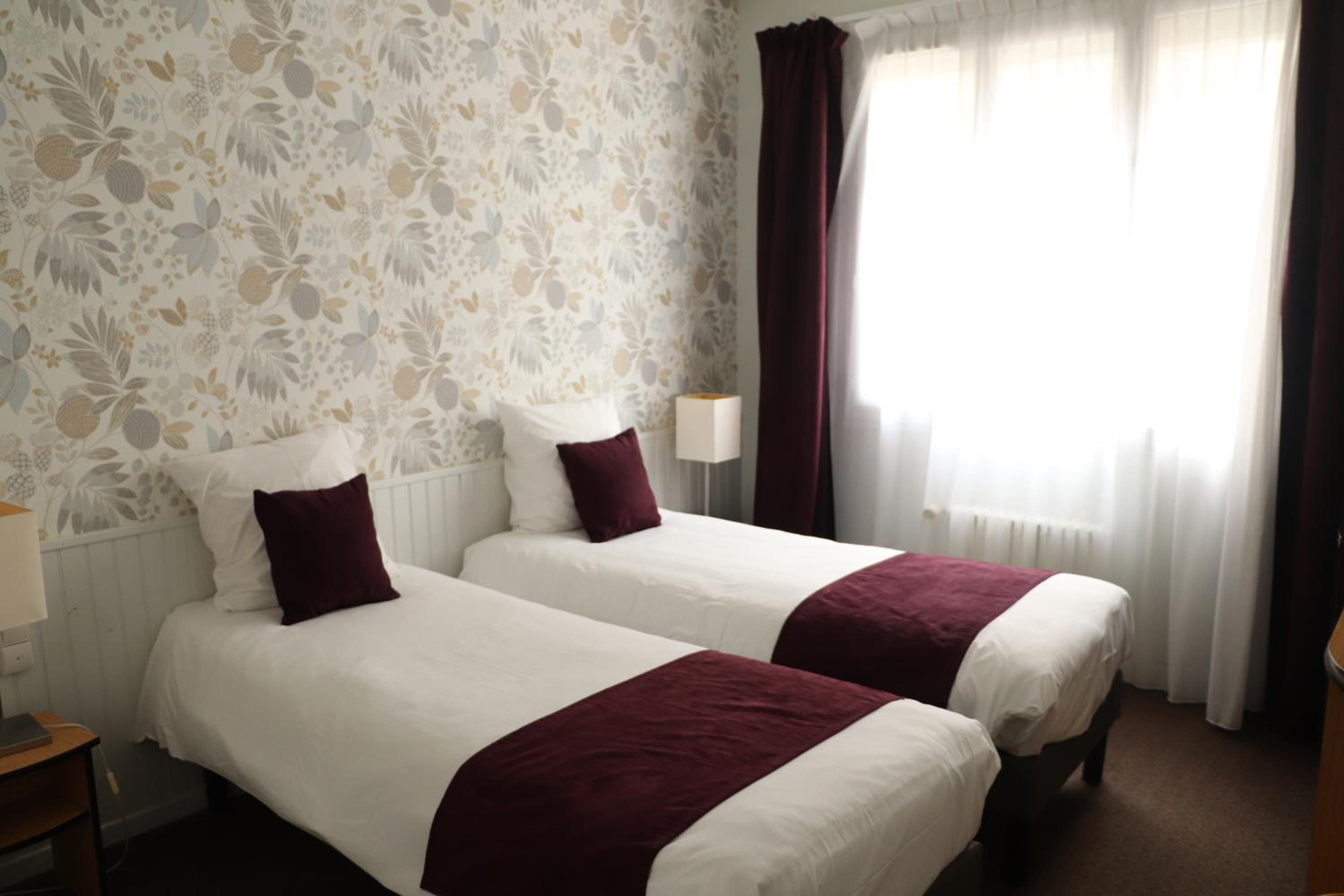 Standard Twin Room photo 2