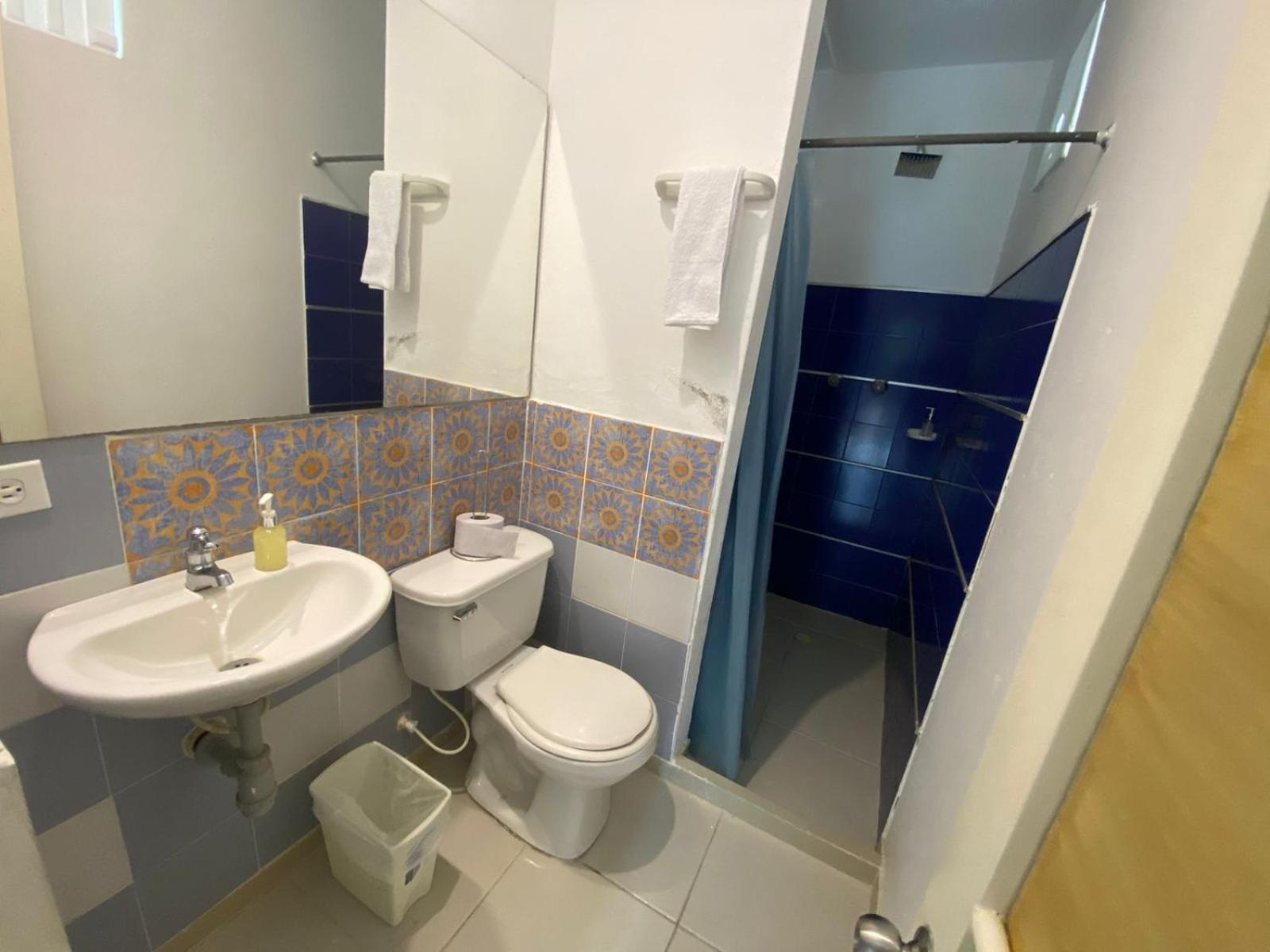 Double Room with Private Bathroom photo 3