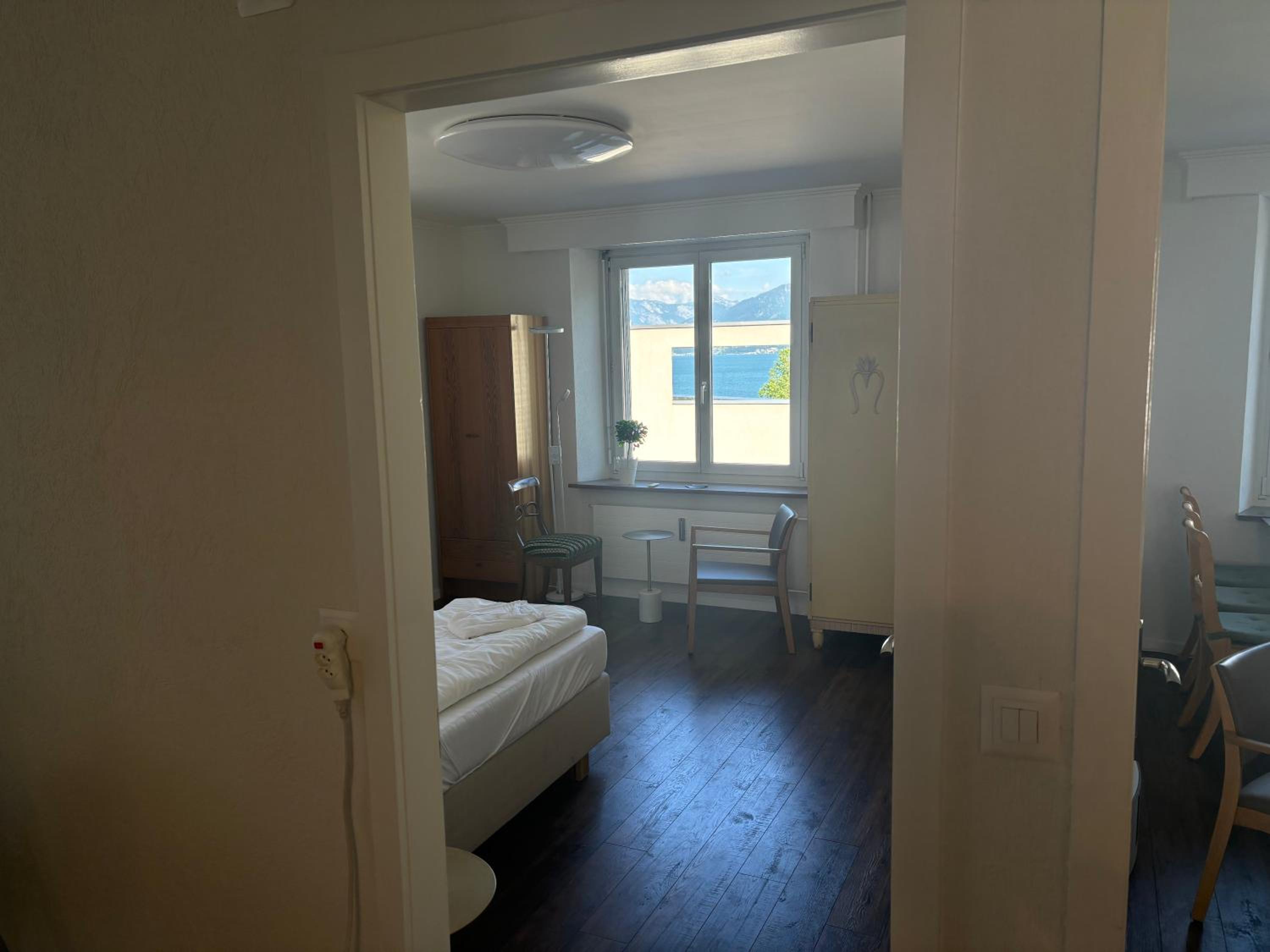 Three-Bedroom Apartment With Lake View photo 1