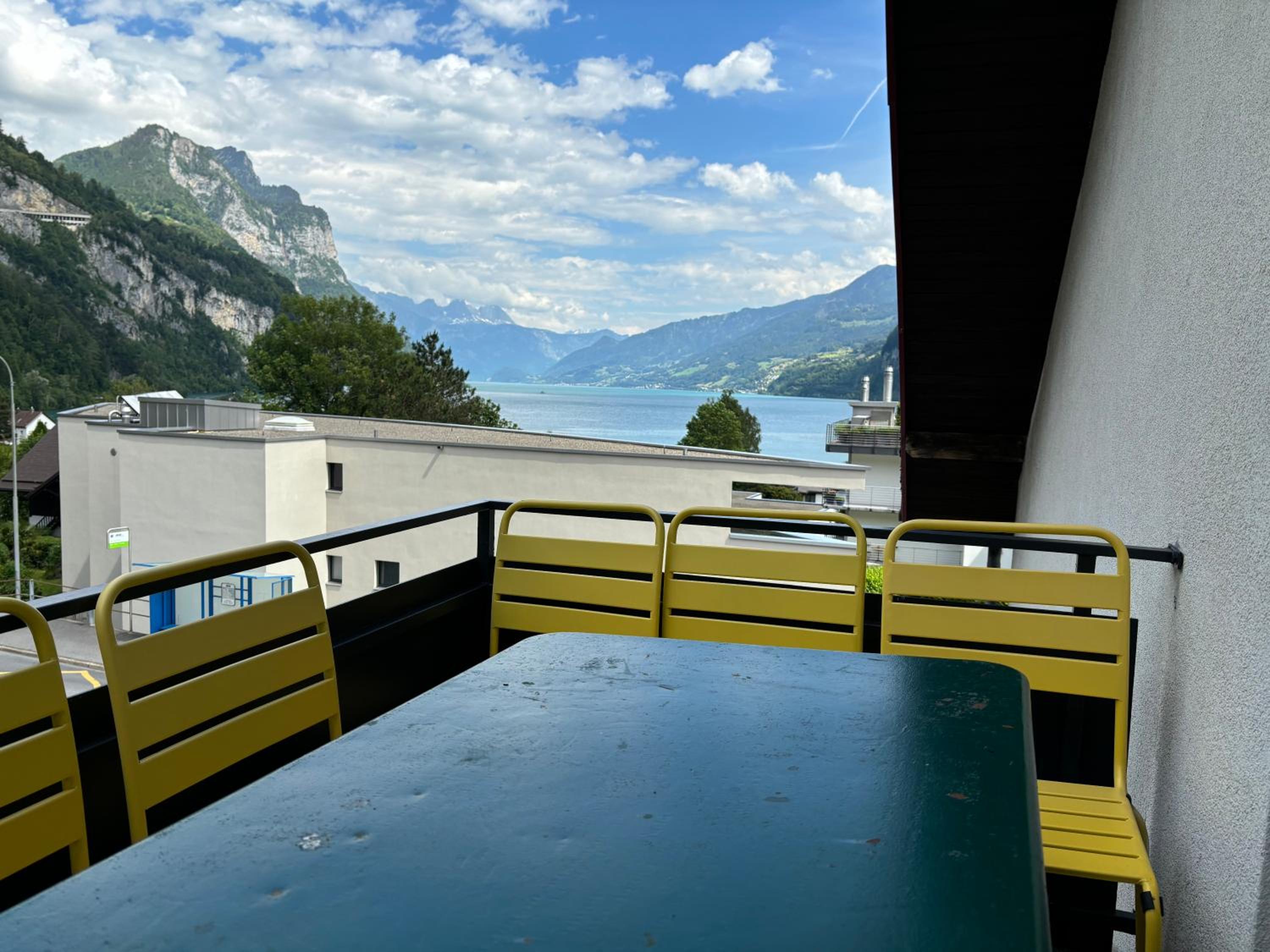 Three-Bedroom Apartment With Lake View photo 2