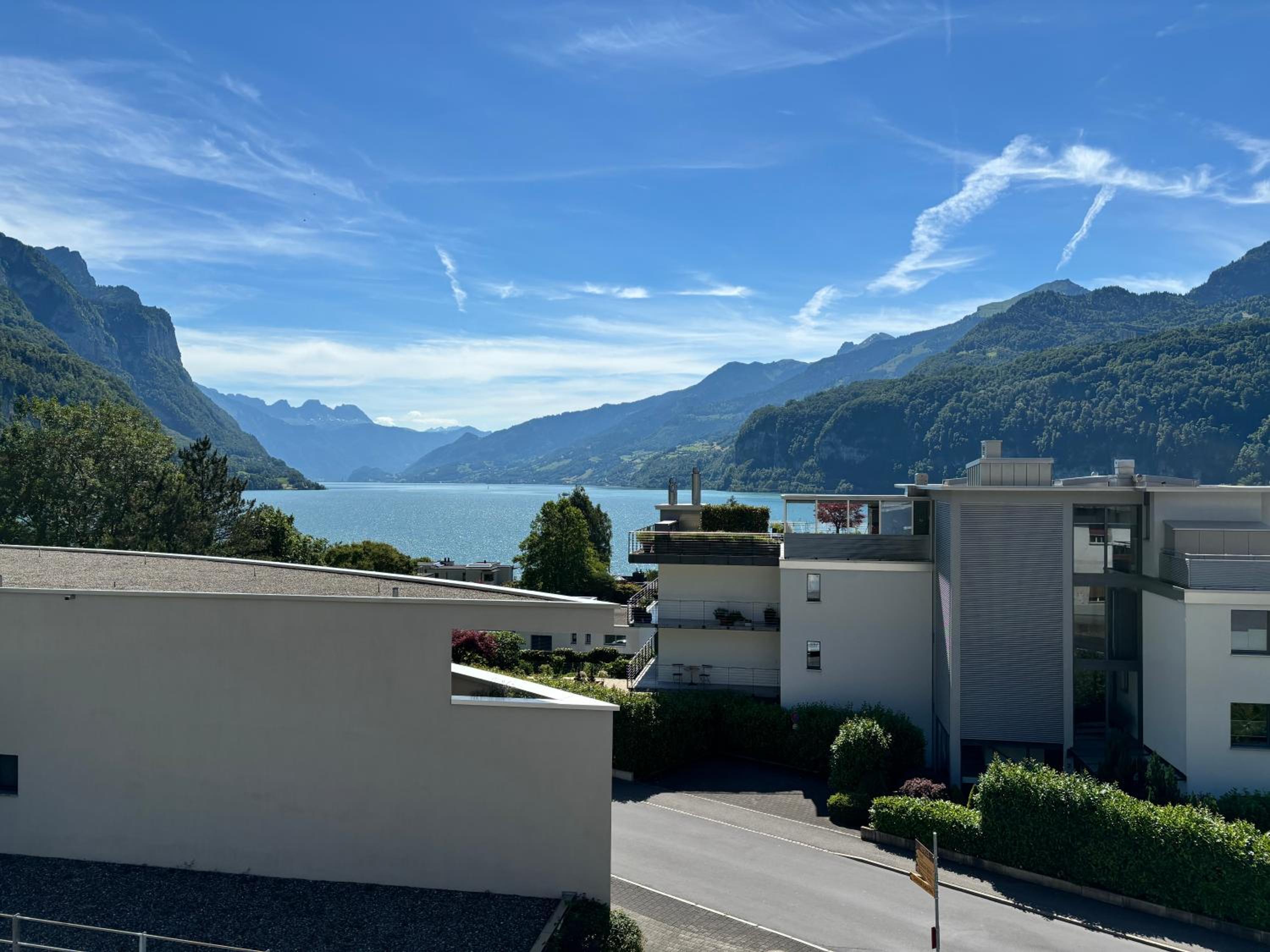 Three-Bedroom Apartment With Lake View photo 1