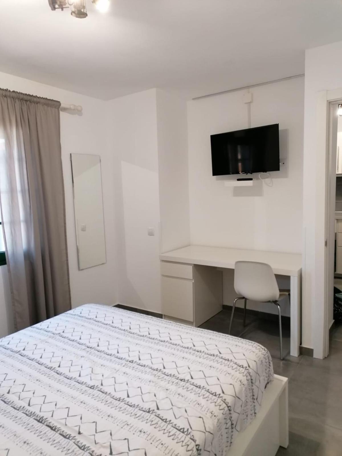 One-Bedroom House photo 3