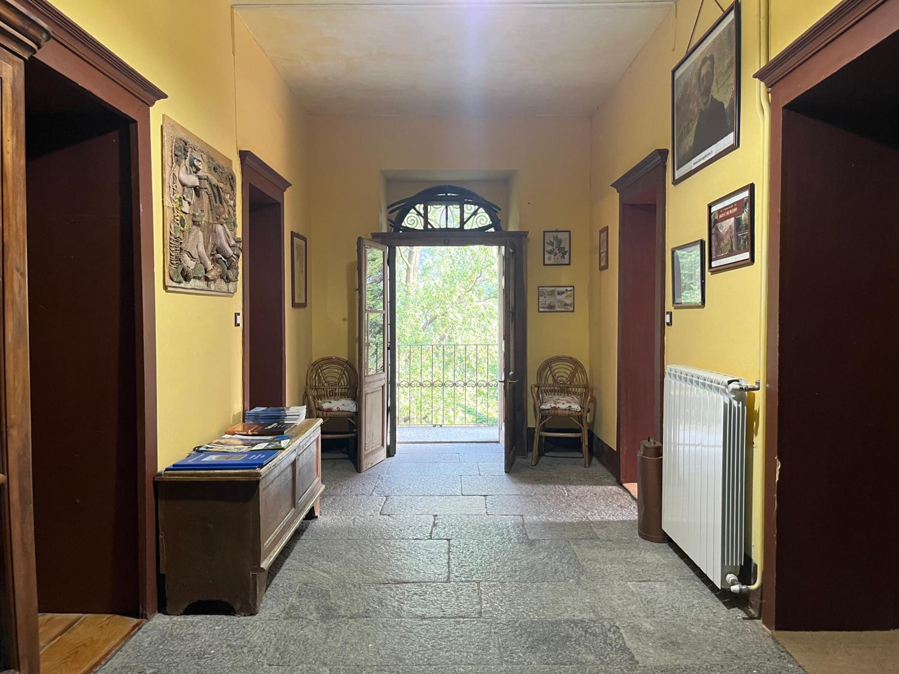 Large Double Or Twin Room photo 3