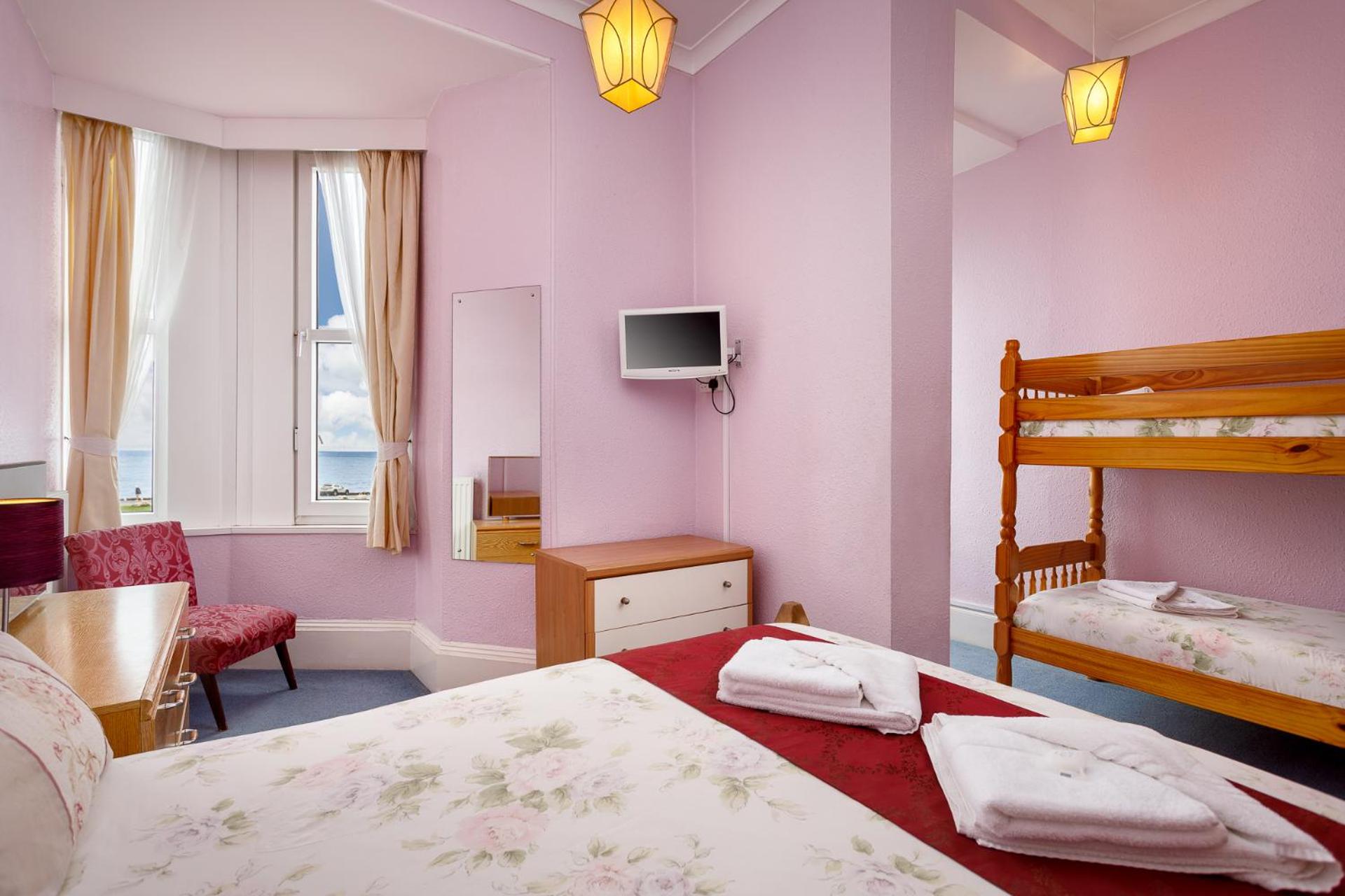 Quadruple Room photo 3