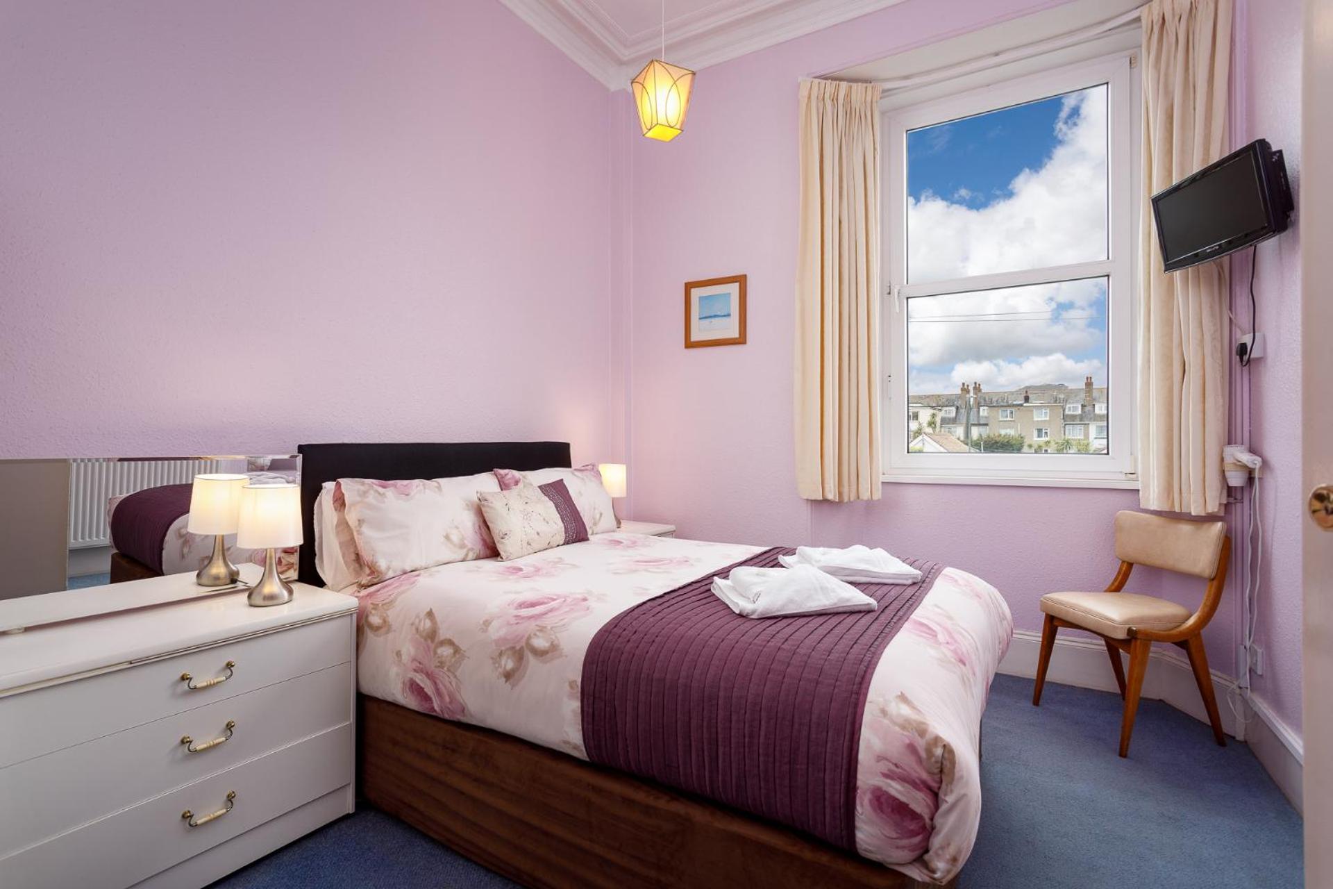 Double Room with Private Bathroom photo 3