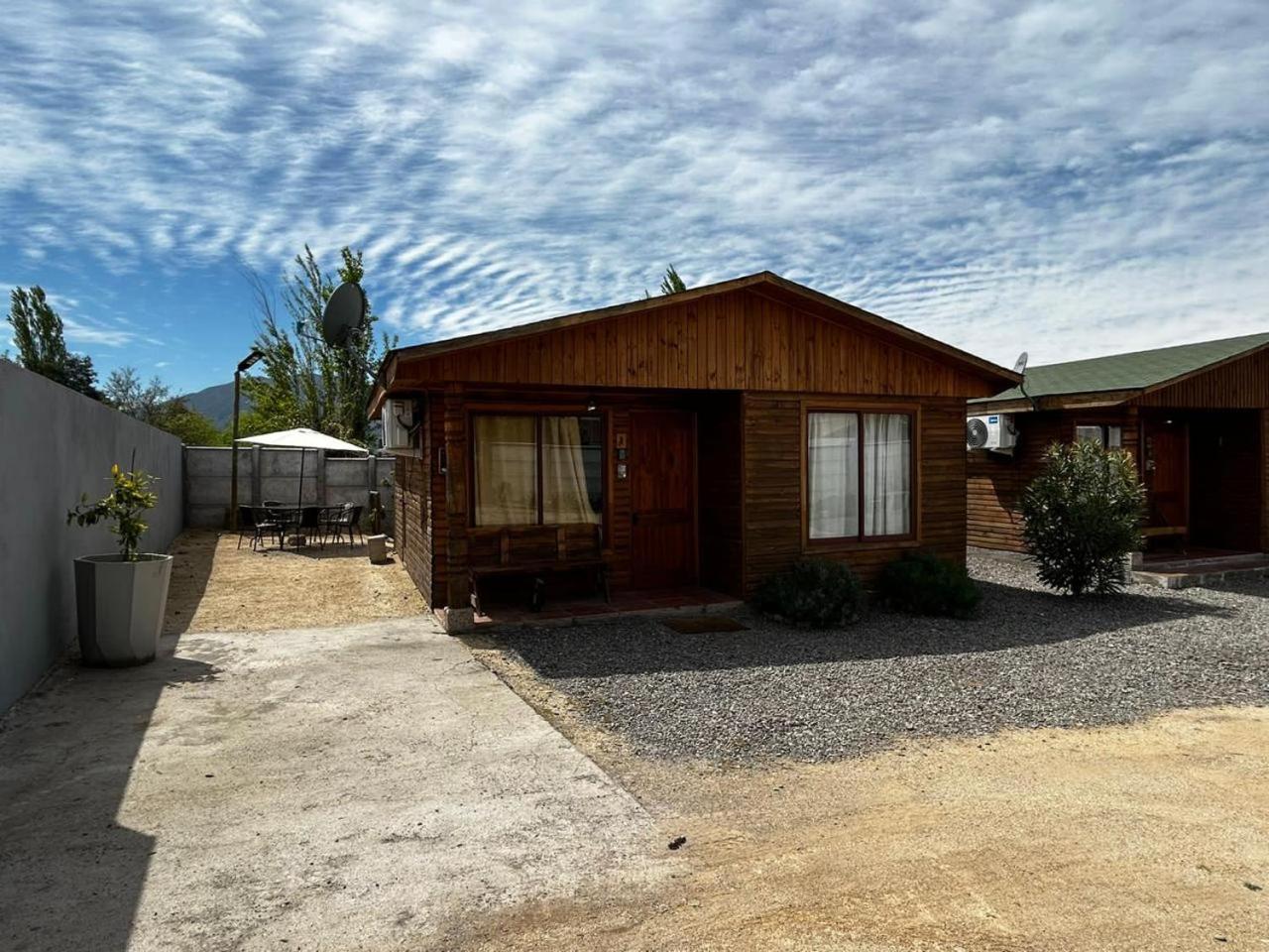 Three-Bedroom Vacation Home  photo 2
