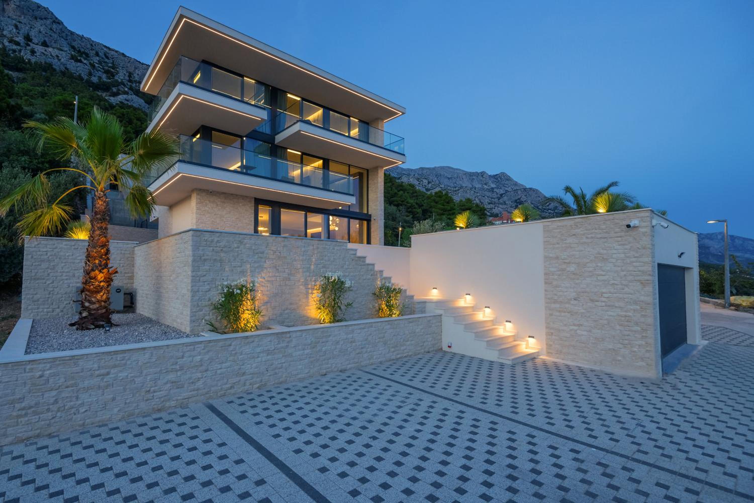 Villa photo 3