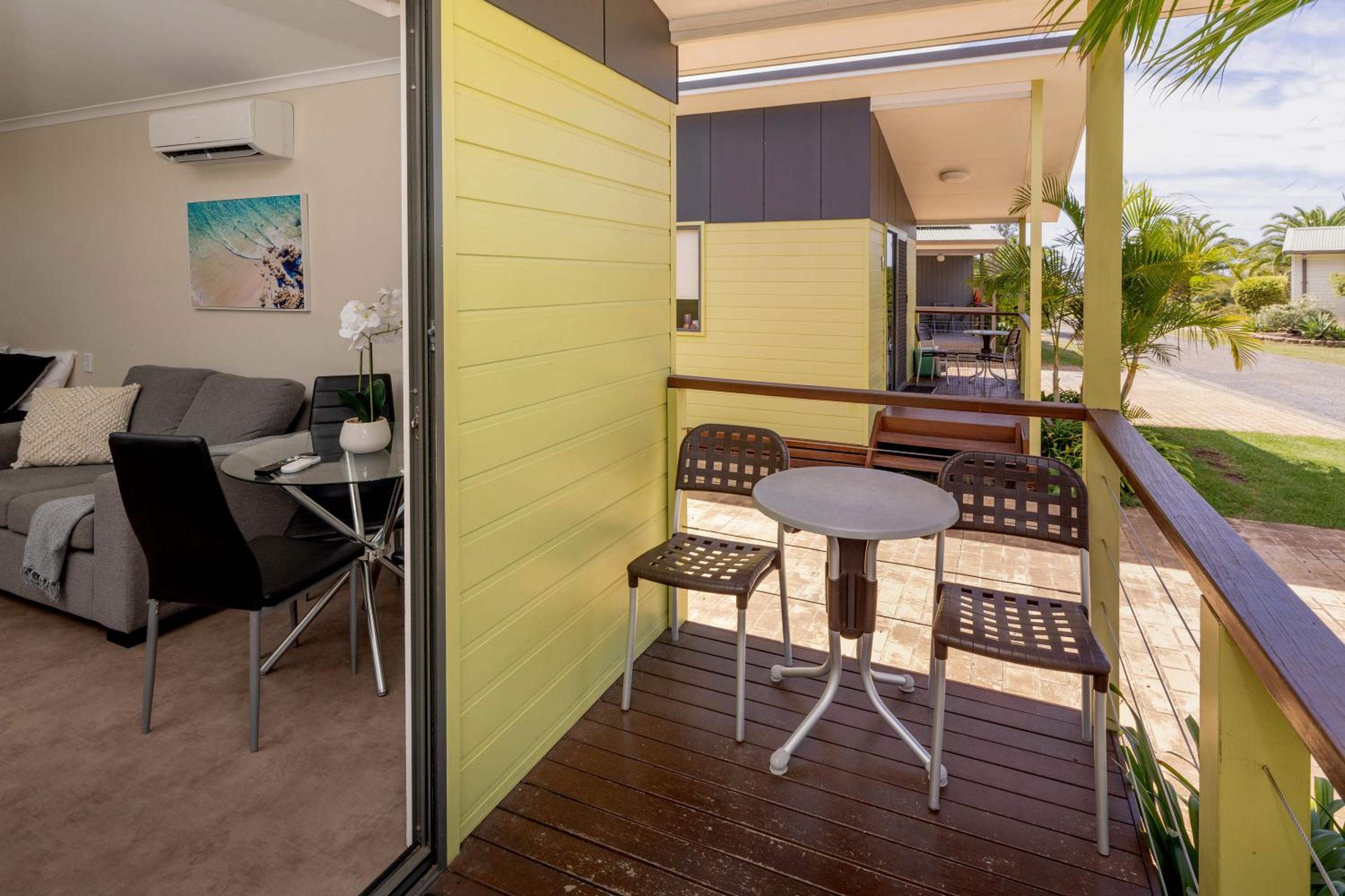 Studio Bungalow photo 2