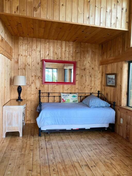 Three-Bedroom House photo 3