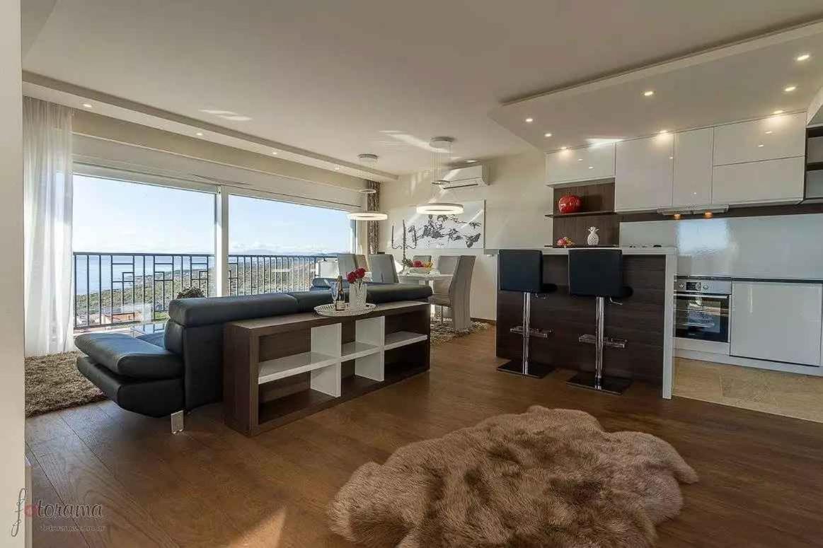 Apartment photo 1