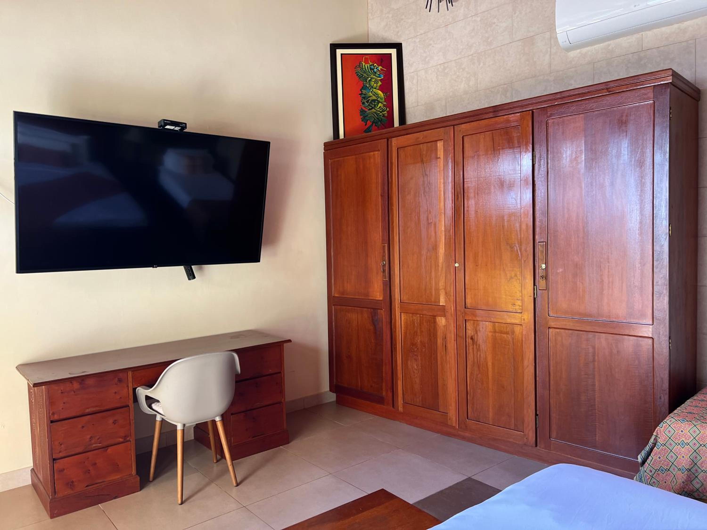 Double Room with Pool View photo 3
