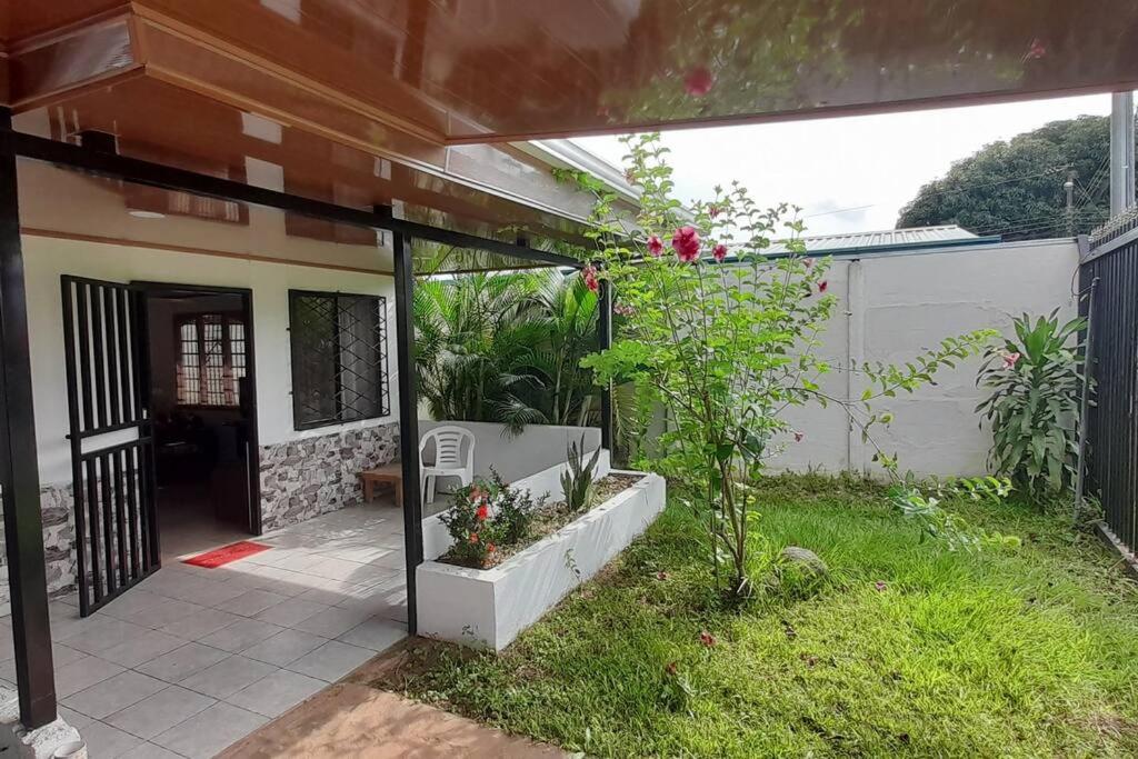 Two-Bedroom House photo 3