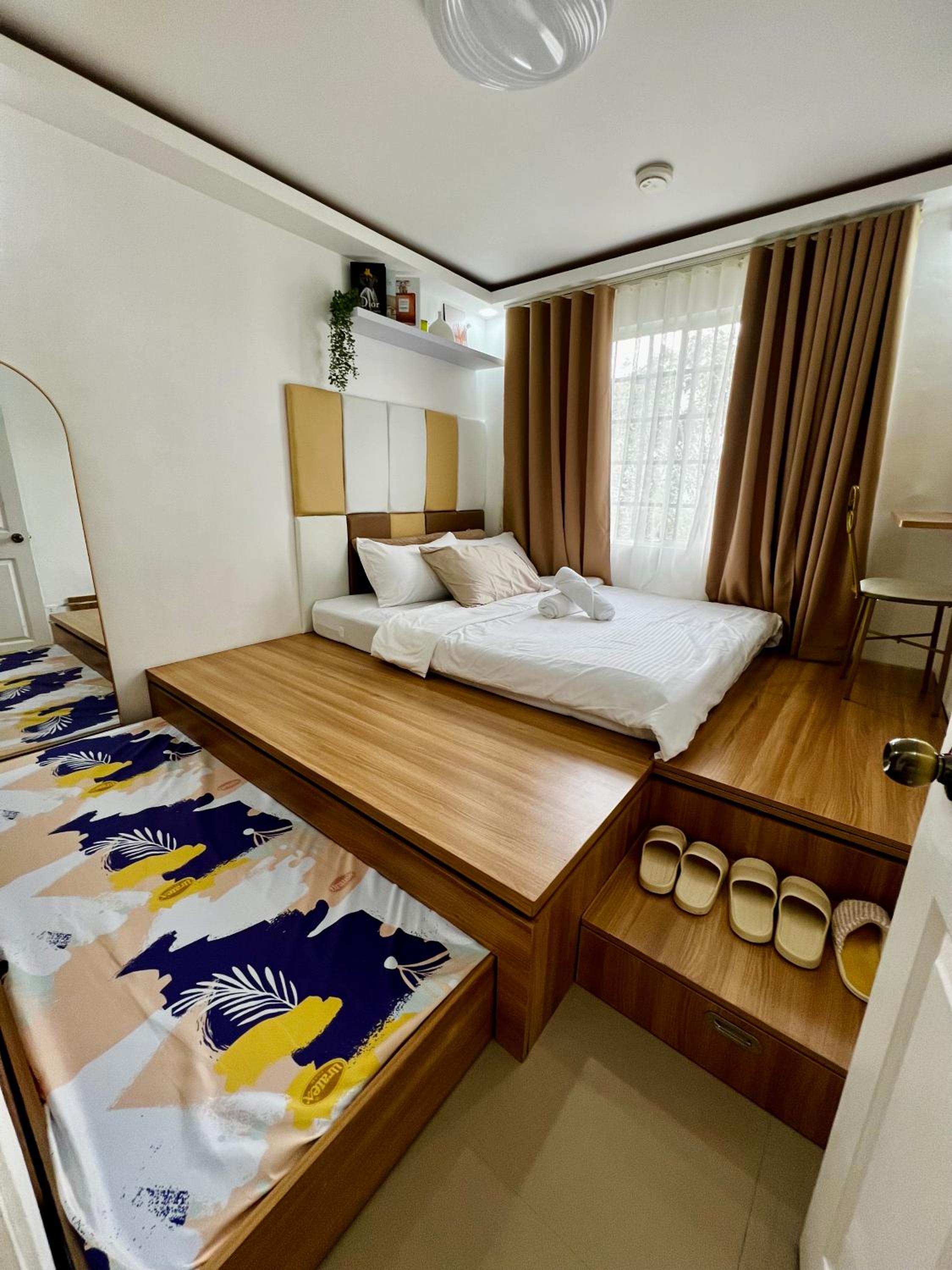 Family Two-Bedroom Apartment With View photo 2