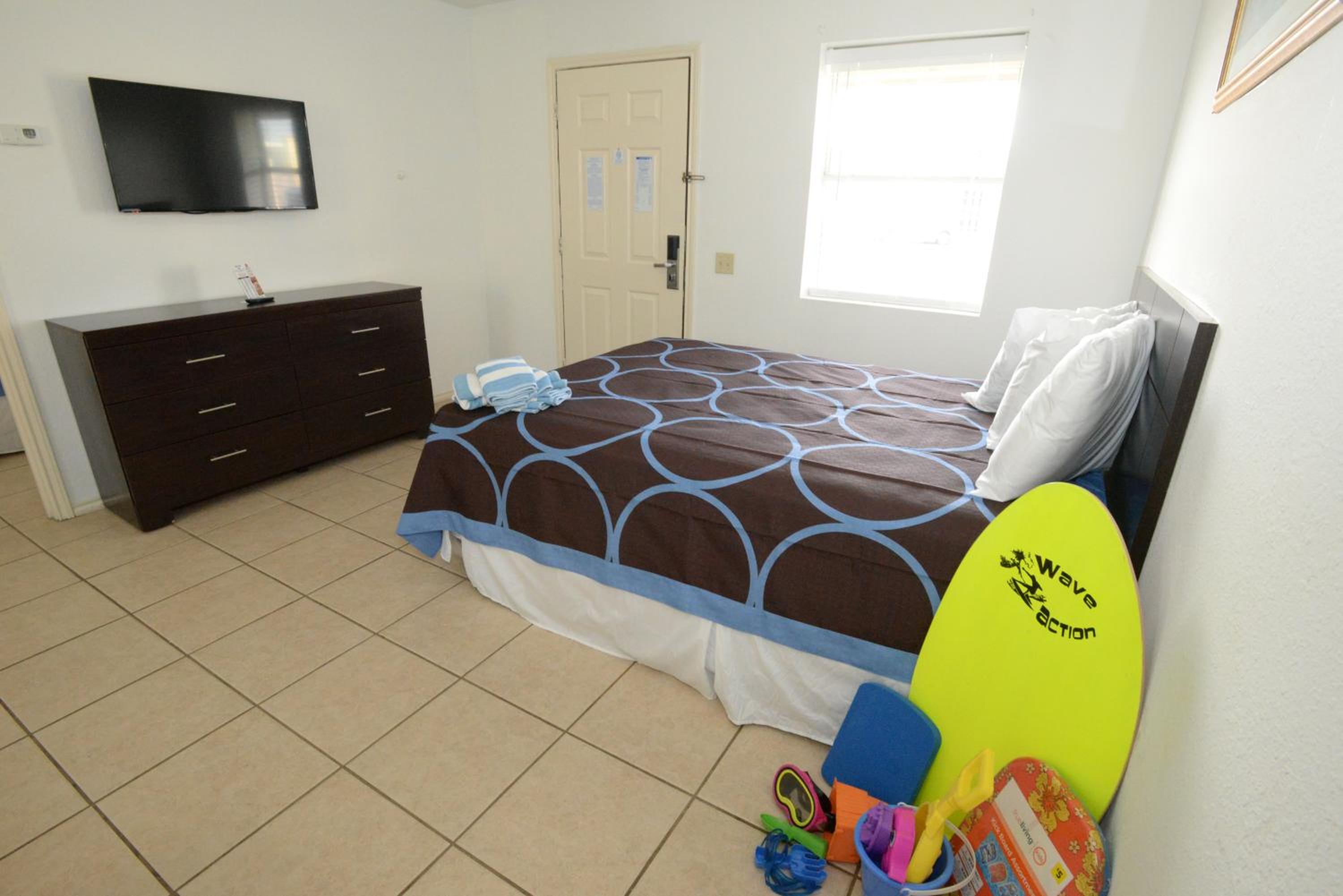 Two-Bedroom Queen Suite with Sofa Bed - Photo 1