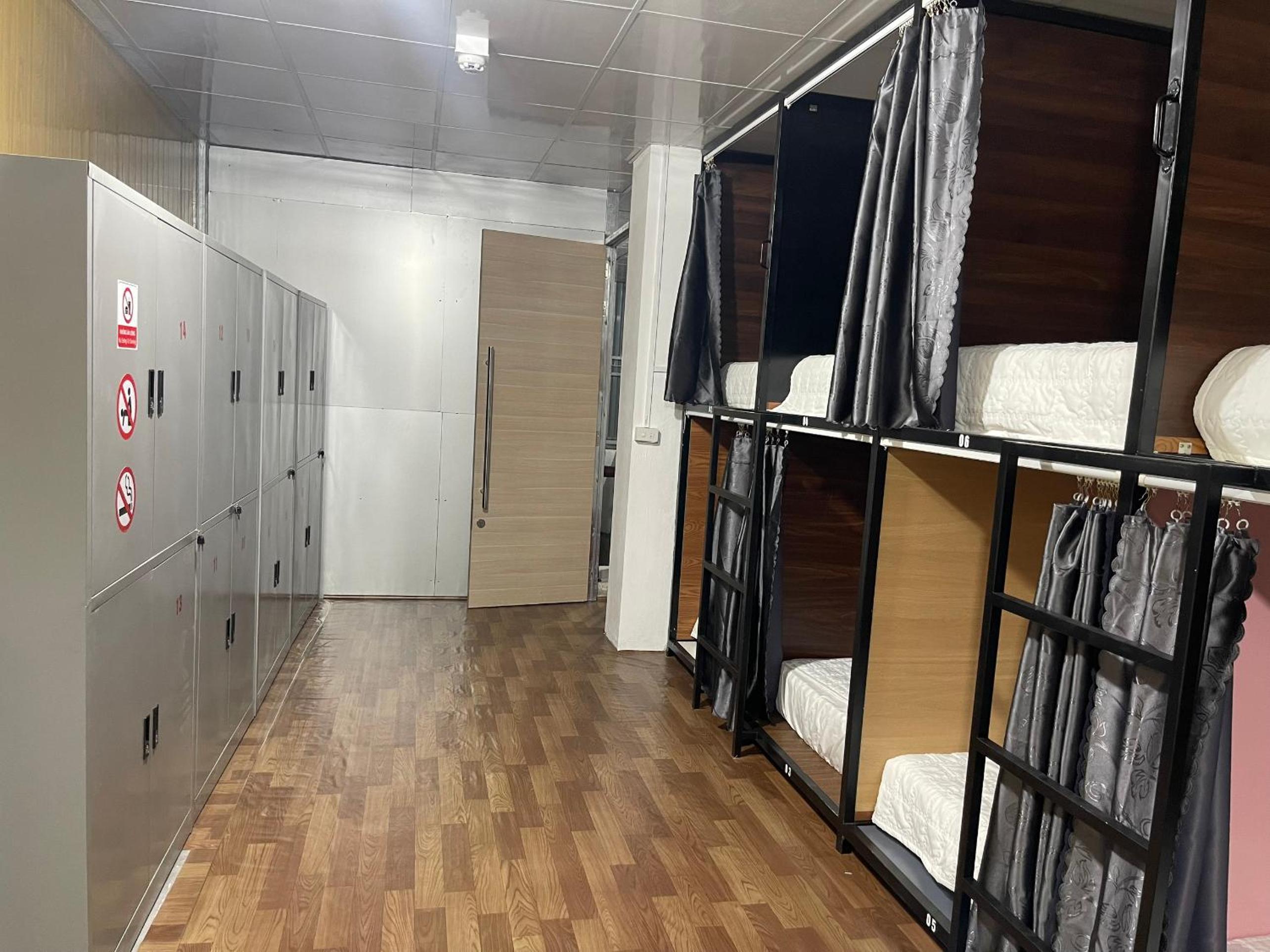 Bunk Bed in Mixed Dormitory Room photo 2