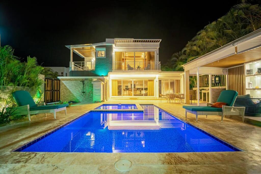 Villa photo 1