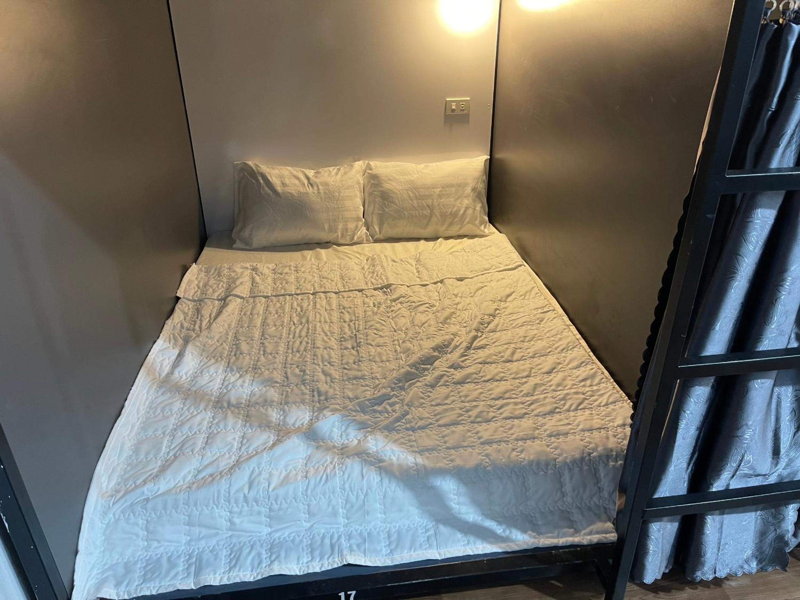 Bed in 10-Bed Mixed Dormitory Room photo 2