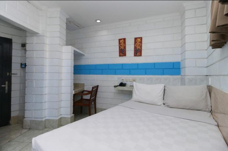 Standard Double Room - Photo 10