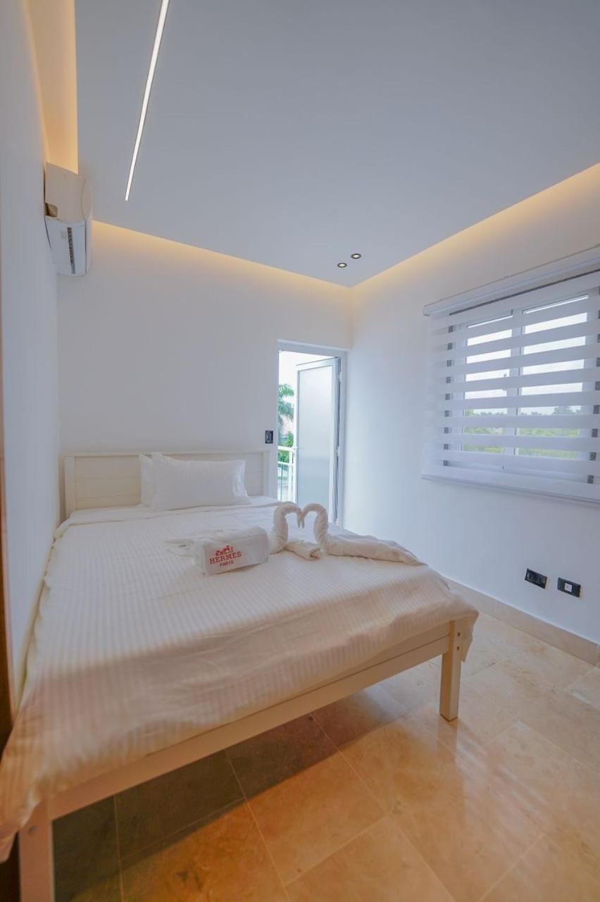 Villa photo 2