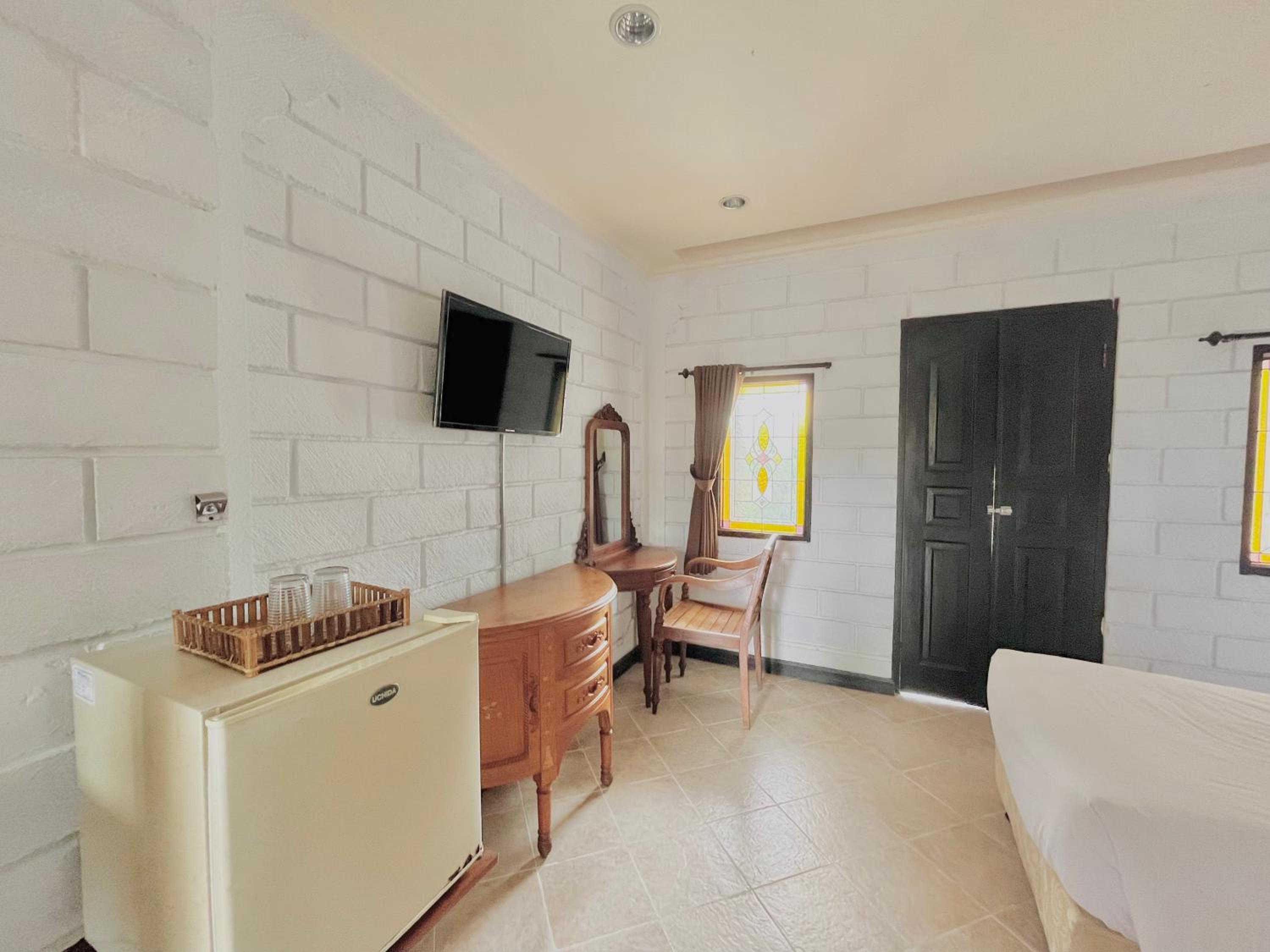 Deluxe Twin Room - Photo 6