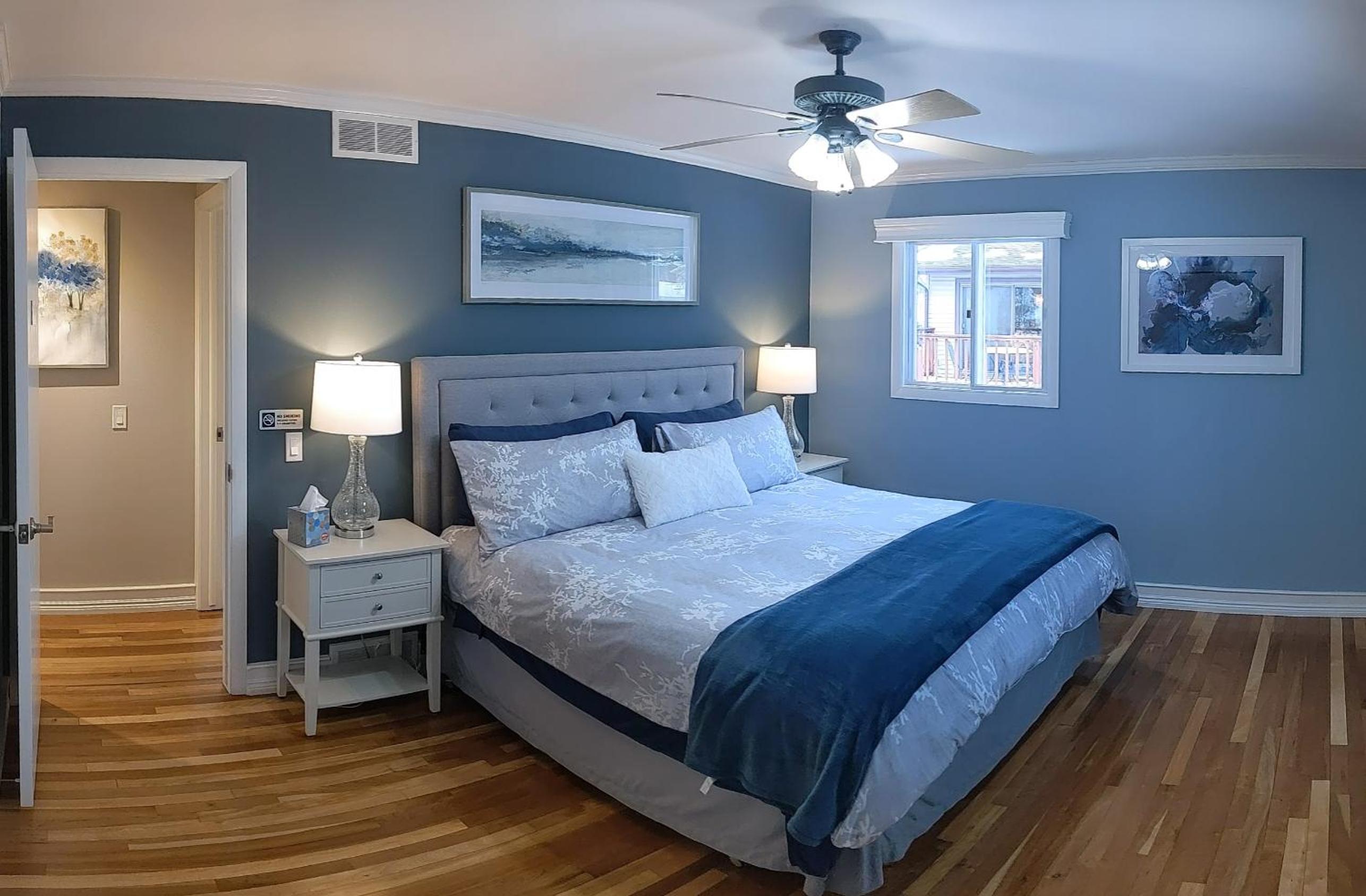 Three-Bedroom Apartment photo 1