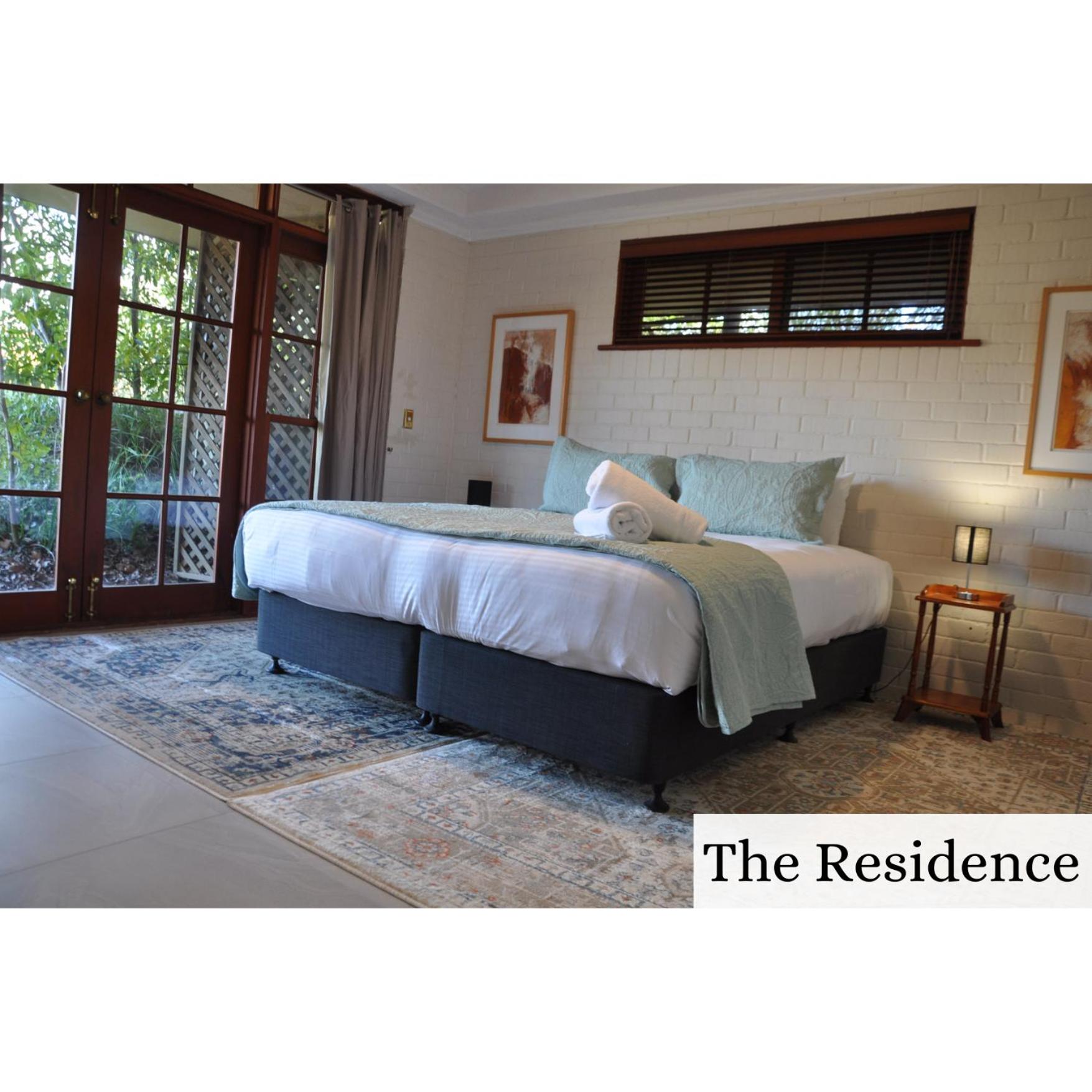 Four-Bedroom House - Photo 11