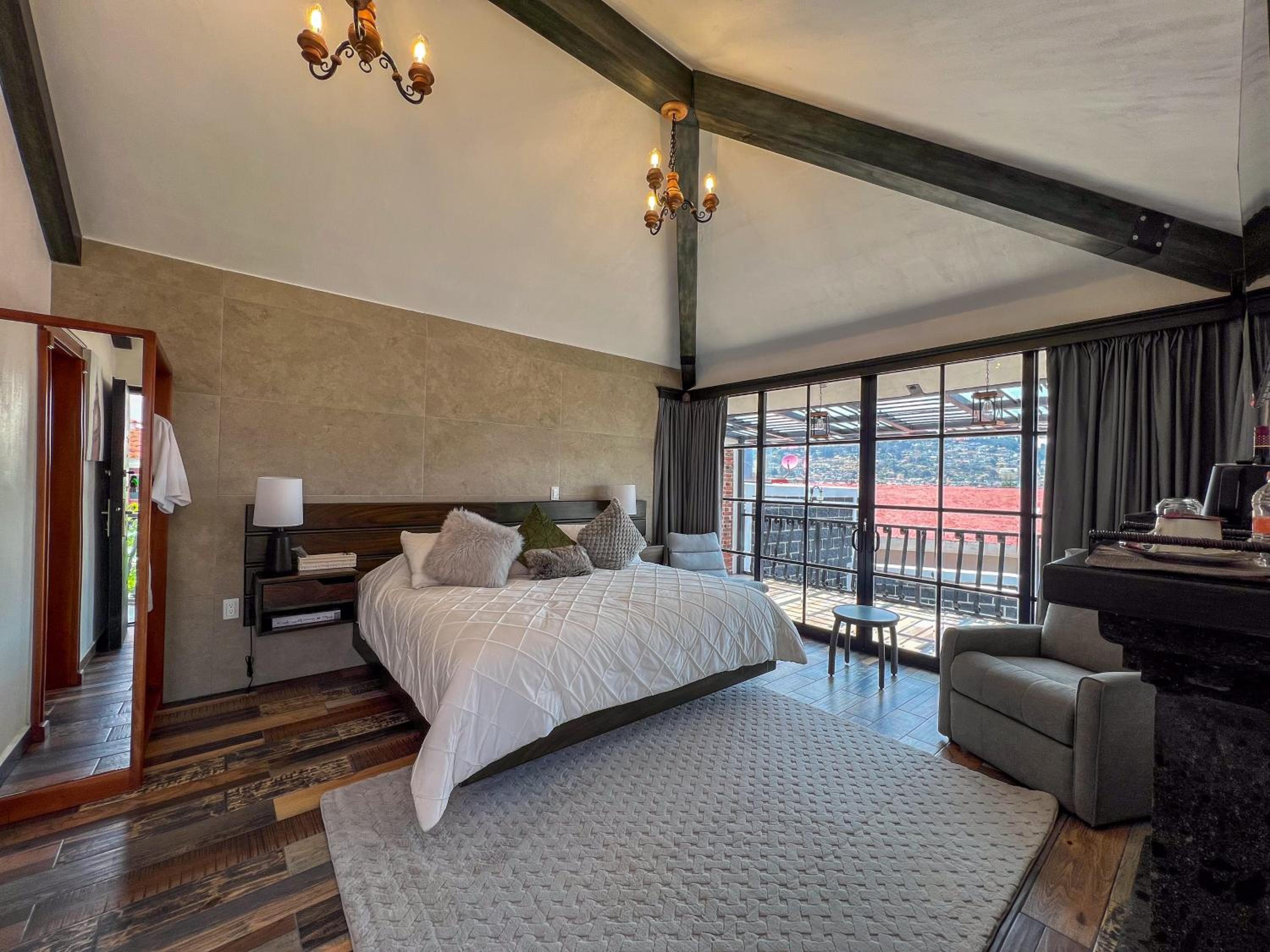 Deluxe Double Room with Balcony