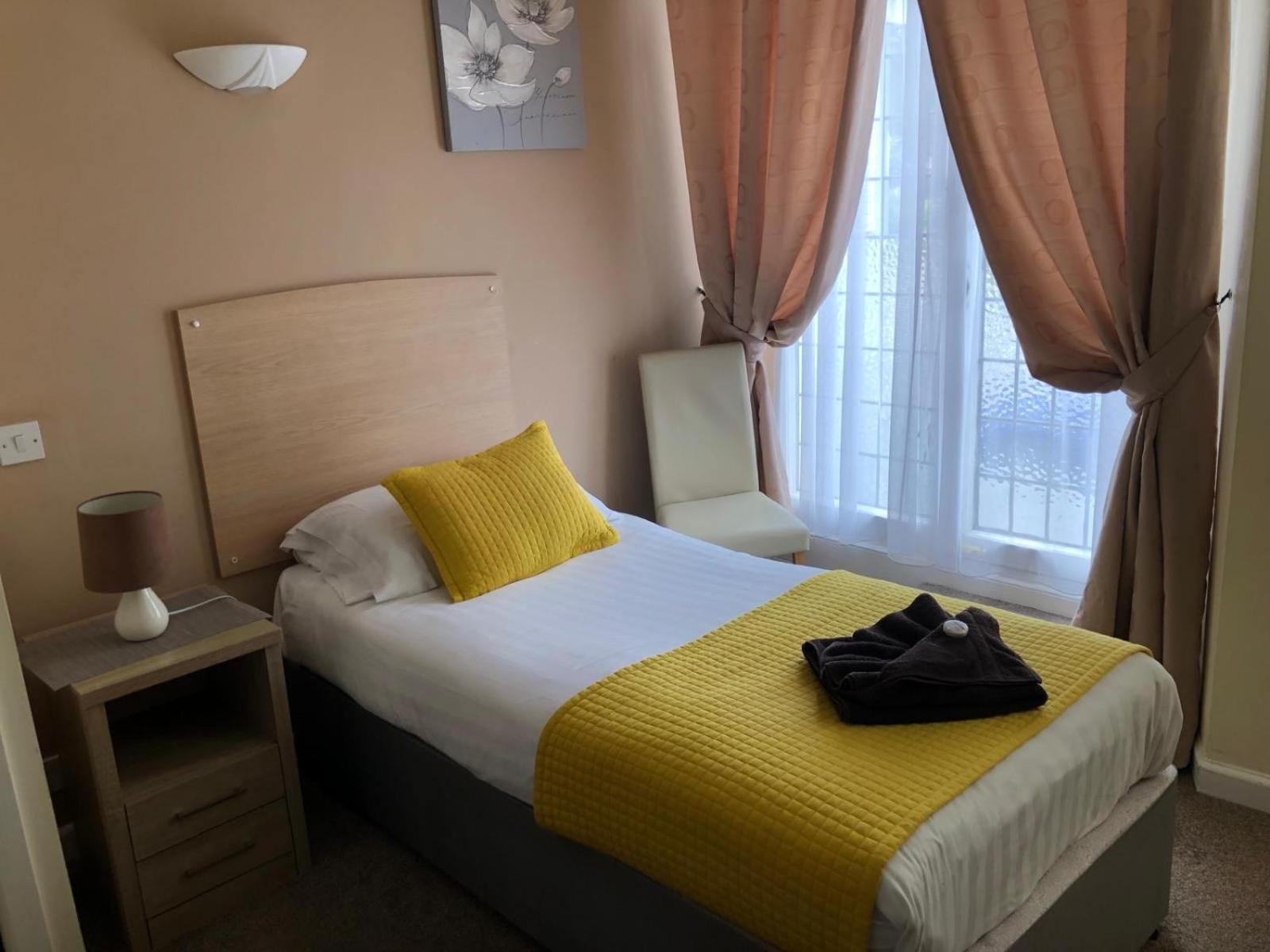 Single Room photo 1