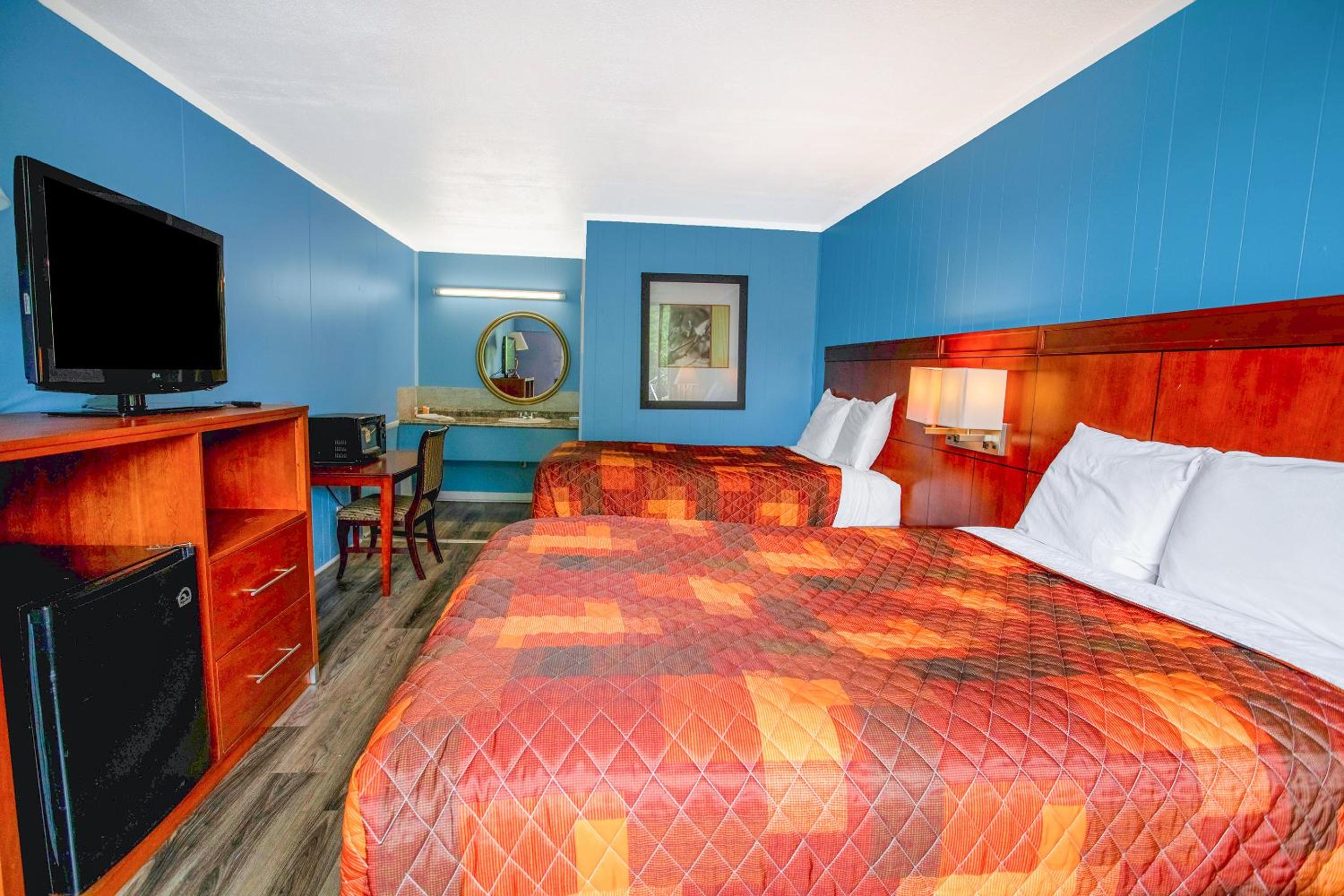 Double Room with Two Double Beds Smoking - Photo 7