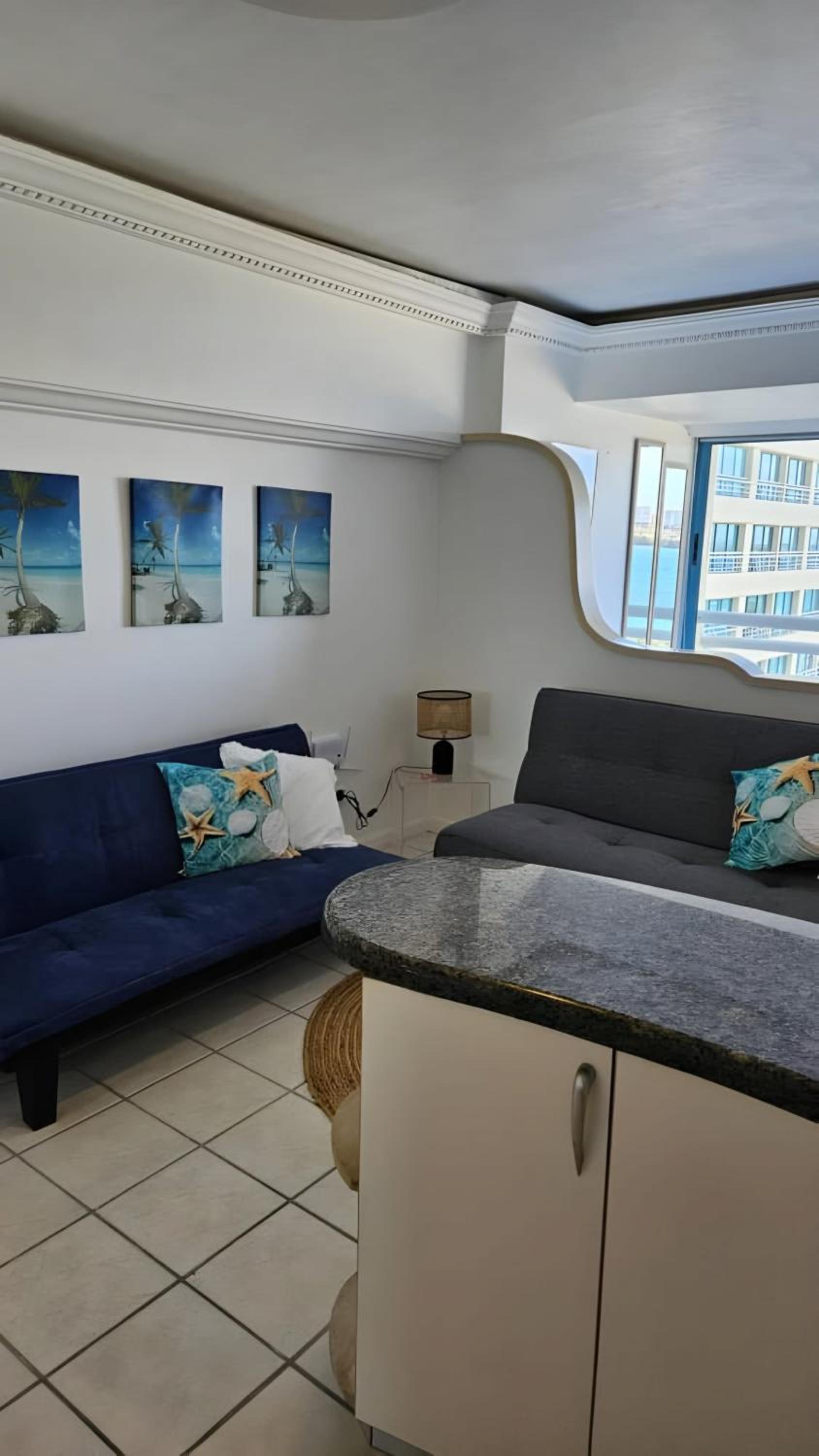 One-Bedroom Apartment photo 3