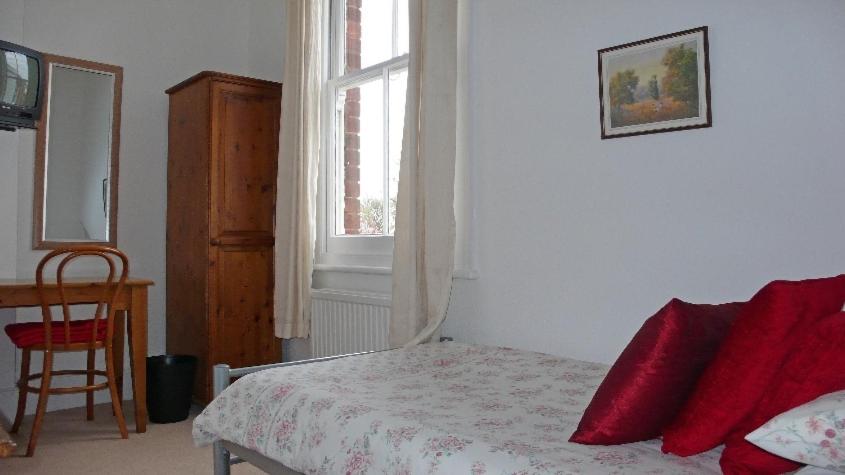 Single Room photo 2