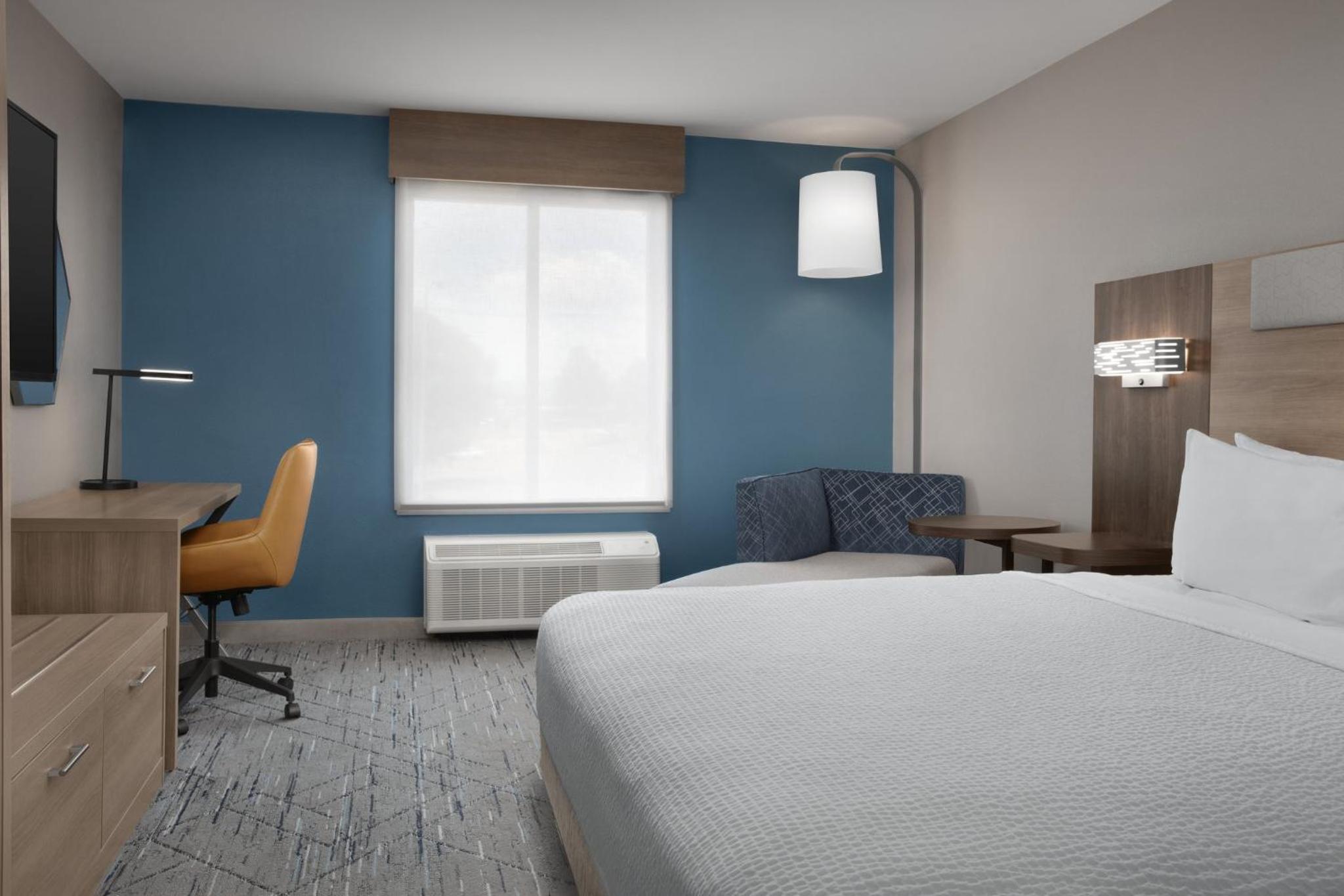 King Room - Mobility Access/Hearing Accessible - Photo 1