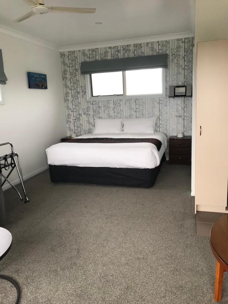 Deluxe King Room photo 1