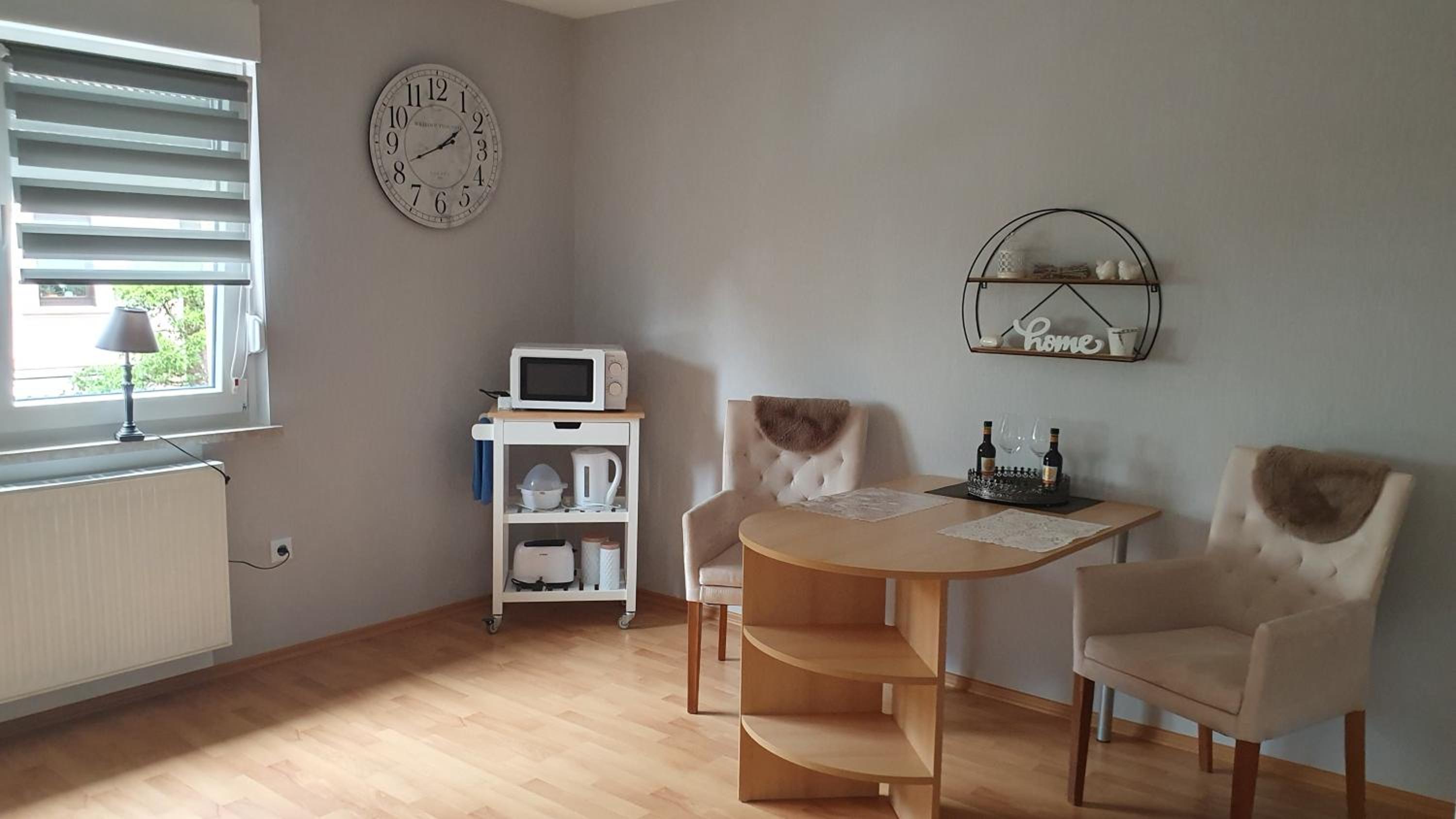 One-Bedroom Apartment - Photo 8