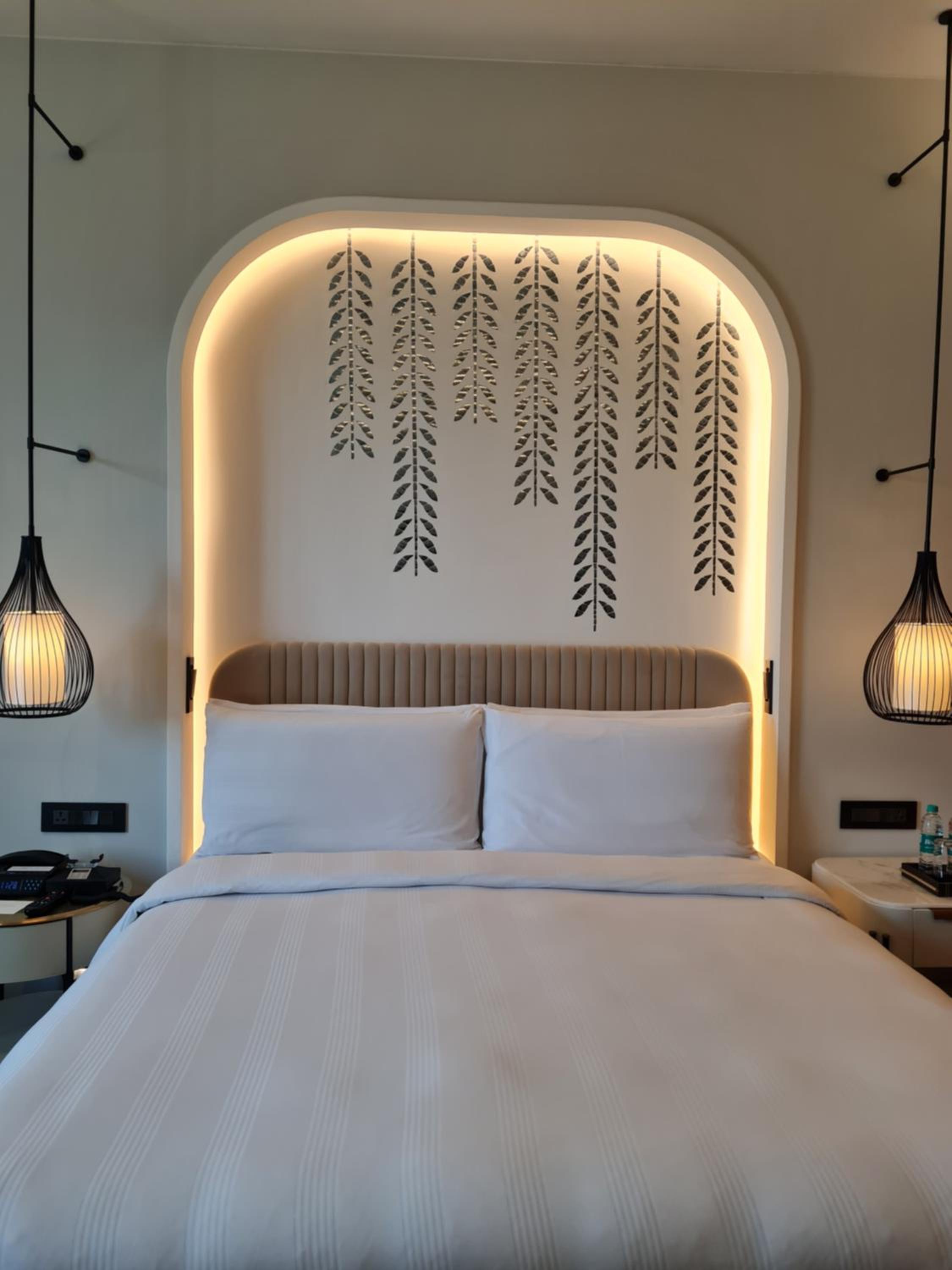 Classic Room: 20% off on food,soft beverages, laundry & local transportation(upto 10 km); enjoy 90-min spa at 60mins spa price; BOGO offer on select beverages(5–8 pm) at Connexions Bar;3-course meal at House of Han-T&C apply photo 2