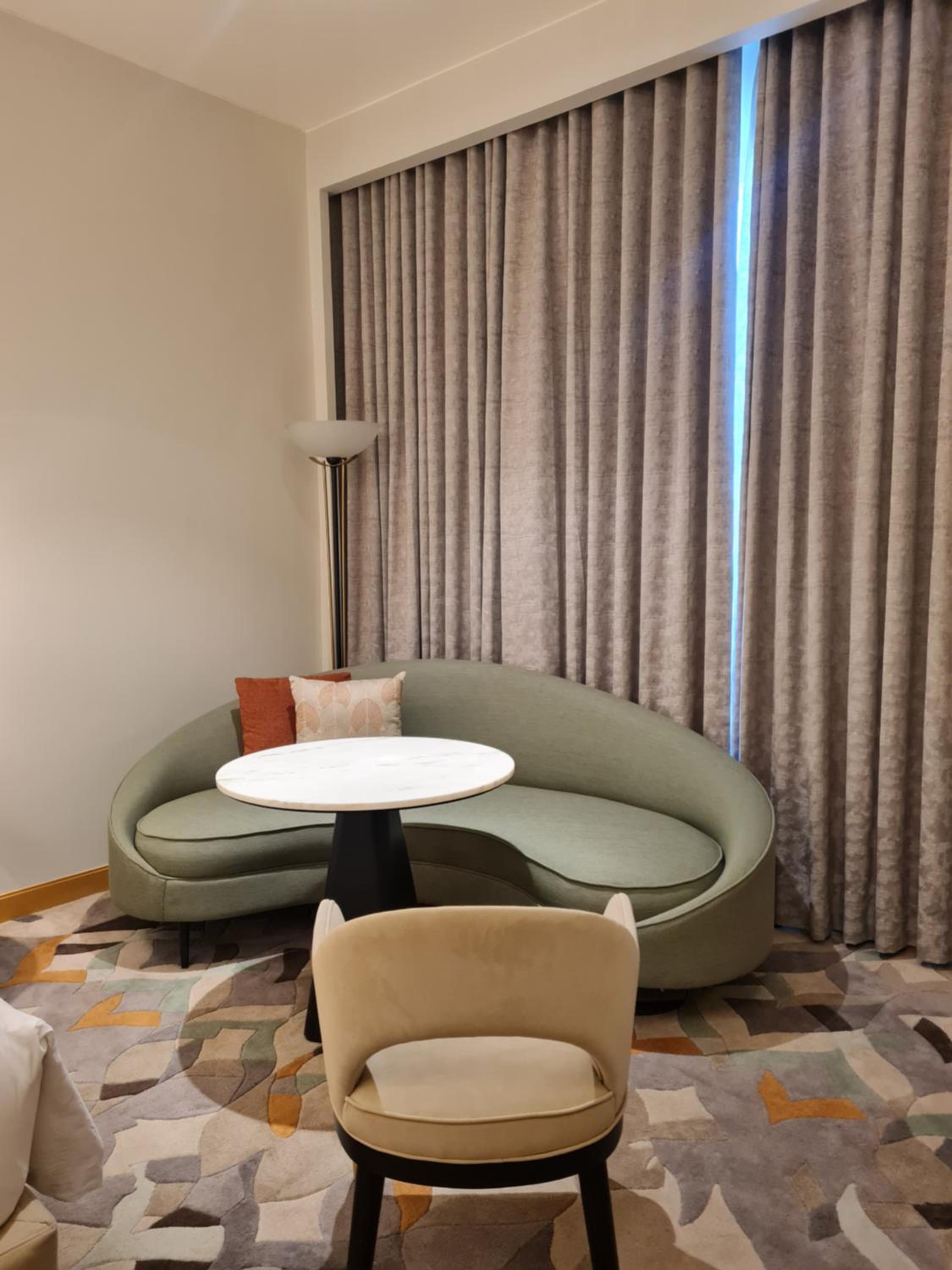 Classic Room: 20% off on food,soft beverages, laundry & local transportation(upto 10 km); enjoy 90-min spa at 60mins spa price; BOGO offer on select beverages(5–8 pm) at Connexions Bar;3-course meal at House of Han-T&C apply photo 3