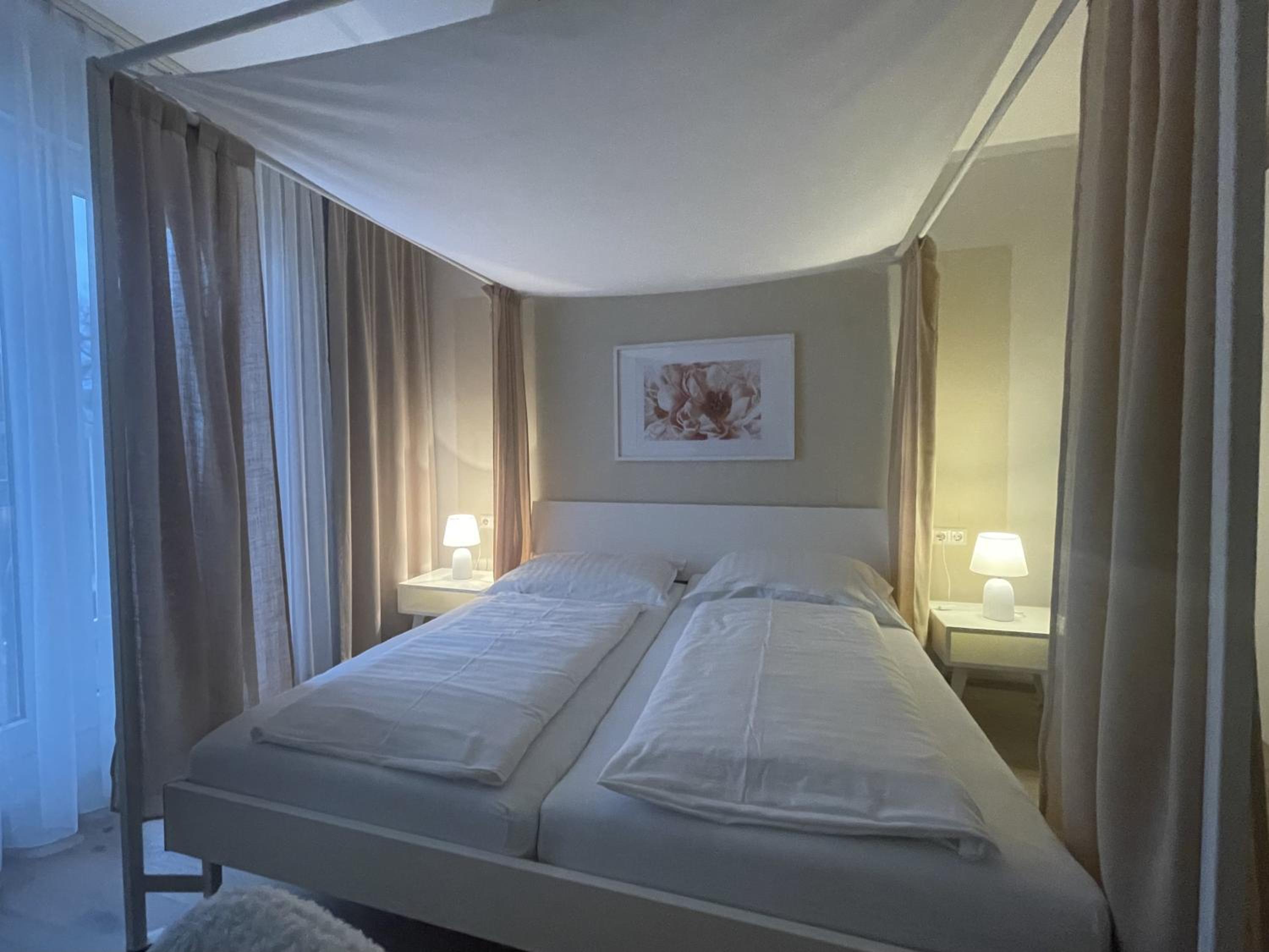 Double Room - Photo 10