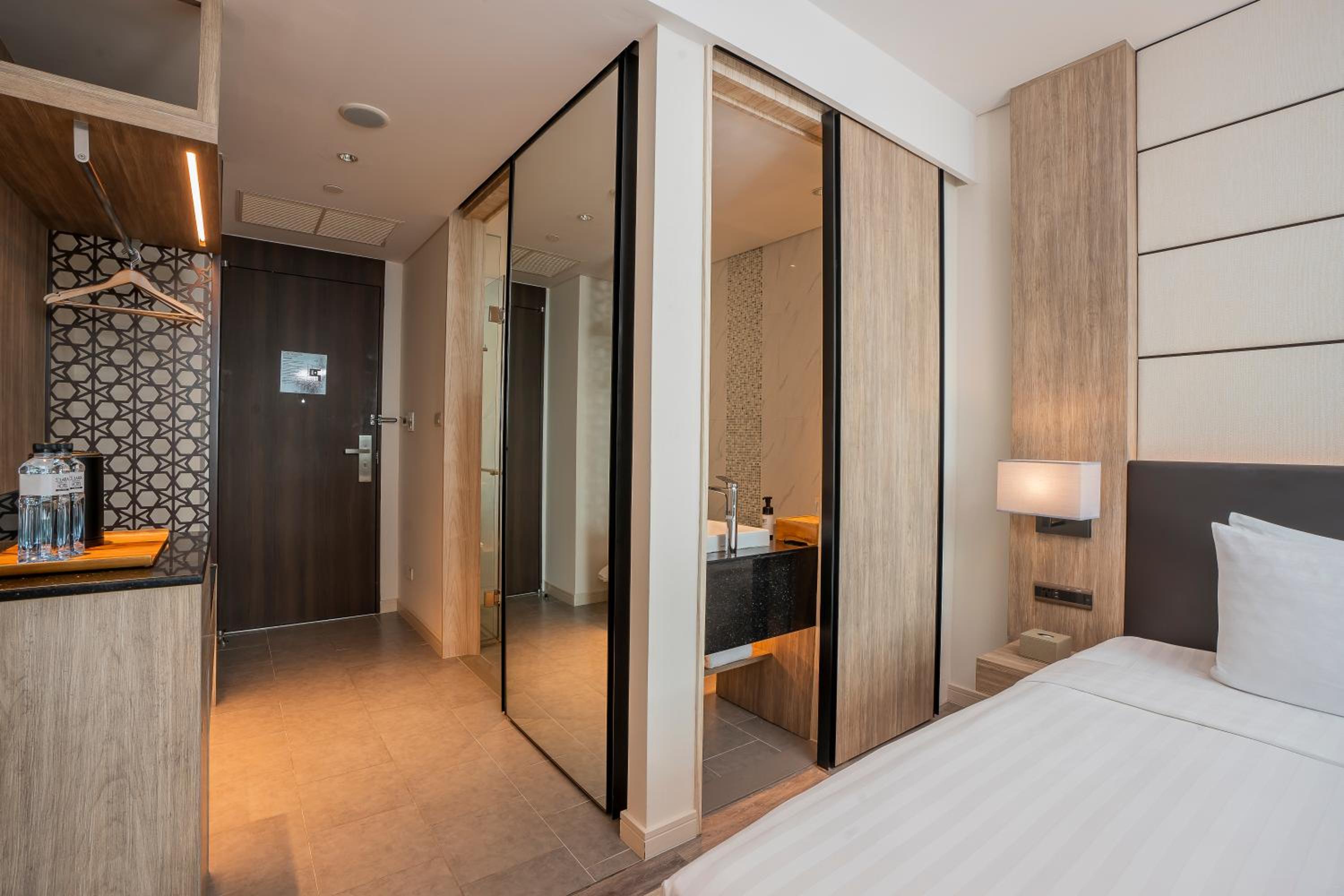 Standard King Room