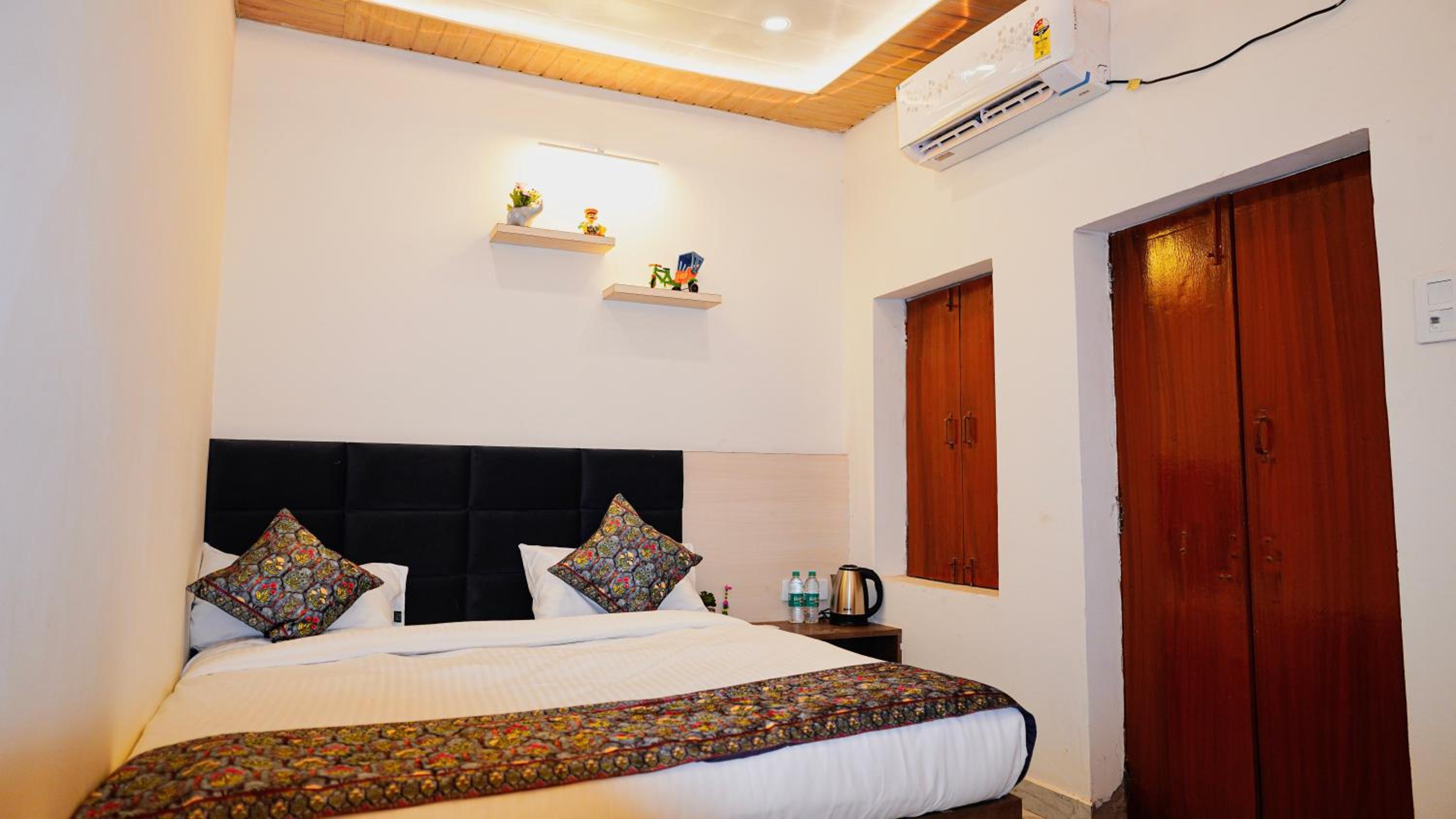 Deluxe Double Room - Photo 4