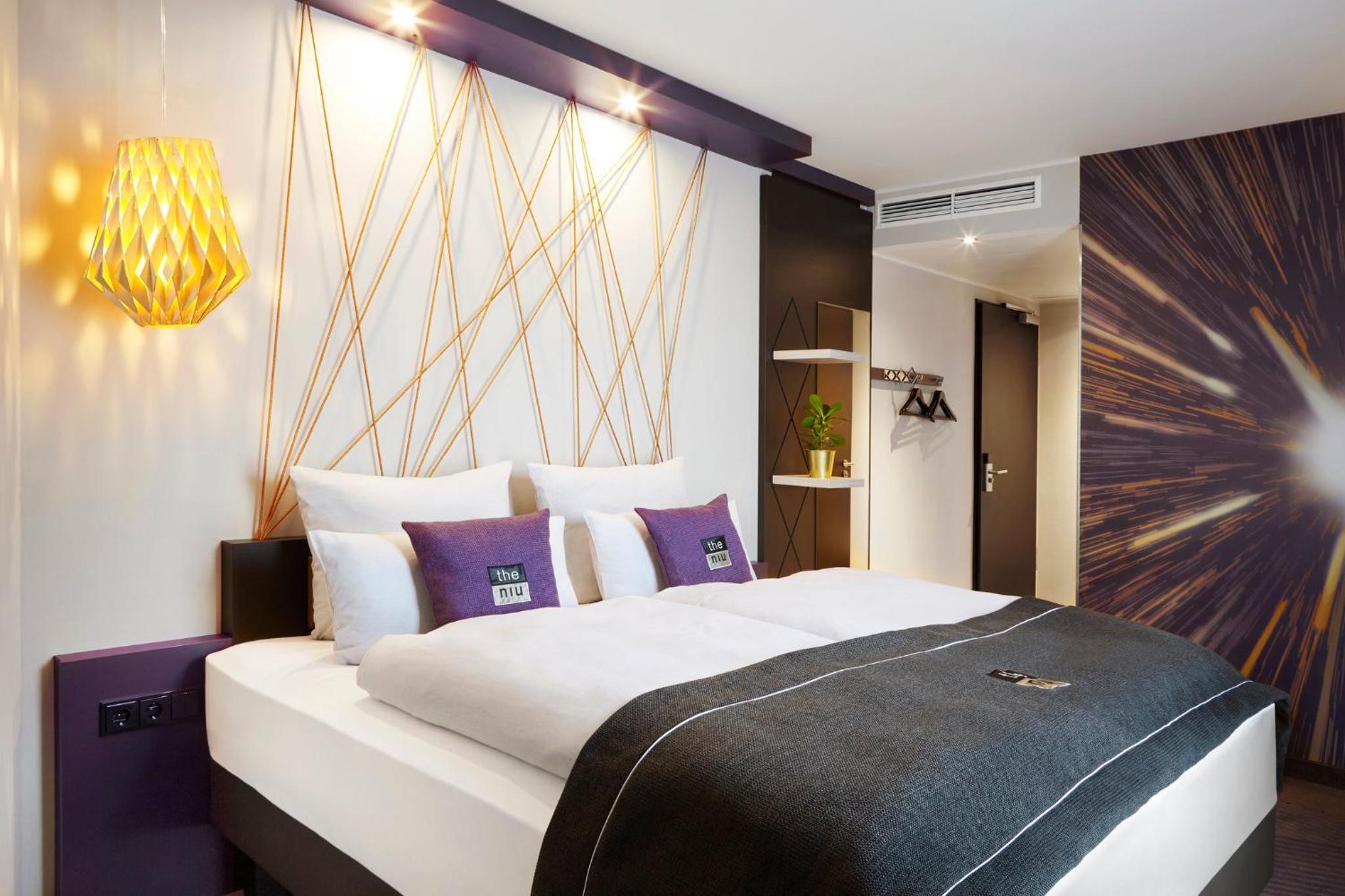 Standard Queen Room - Photo 6