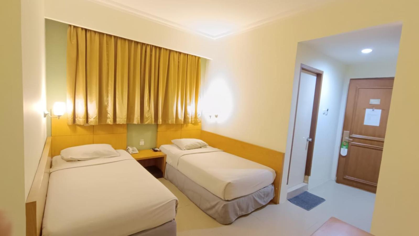 Standard Double or Twin Room - Photo 3