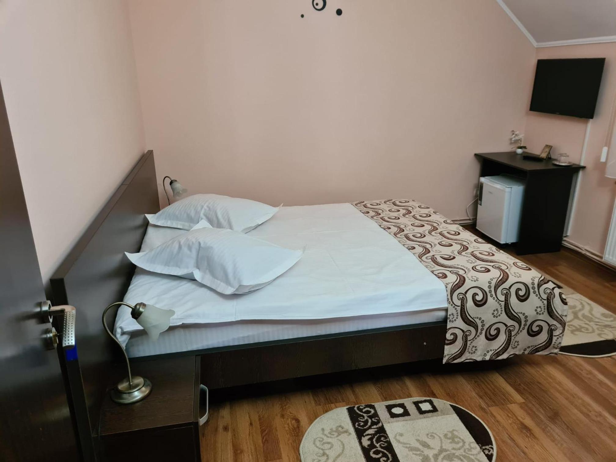 Double Room with Private Bathroom photo 1