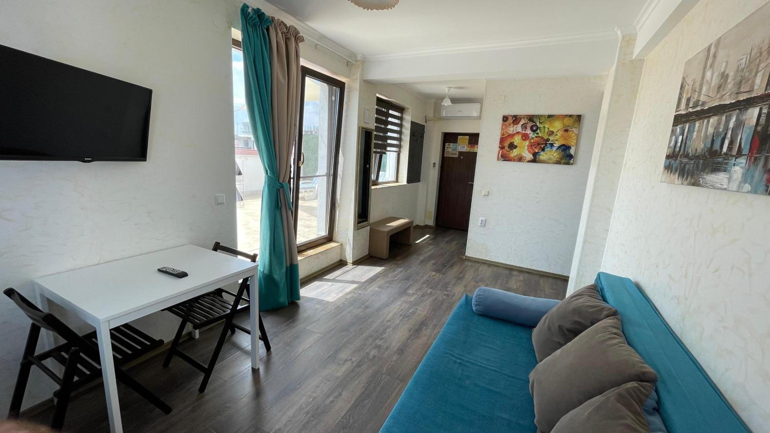Apartment with Terrace photo 2