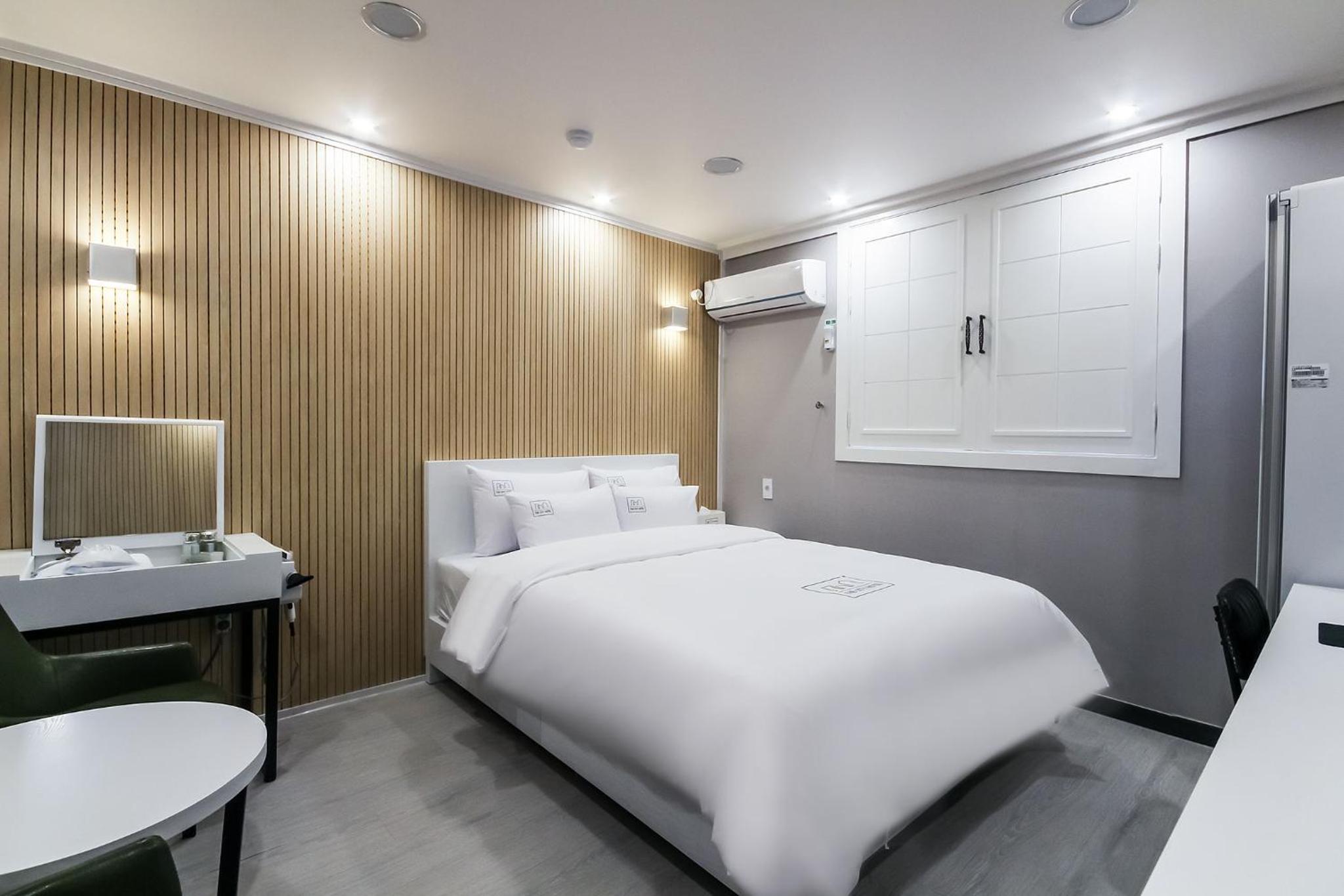 Double Room - Photo 3