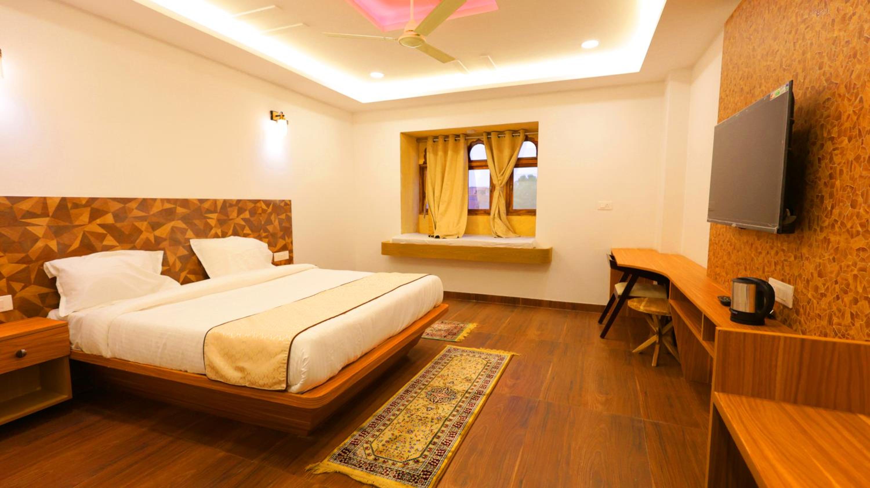 Deluxe Room - Photo 1