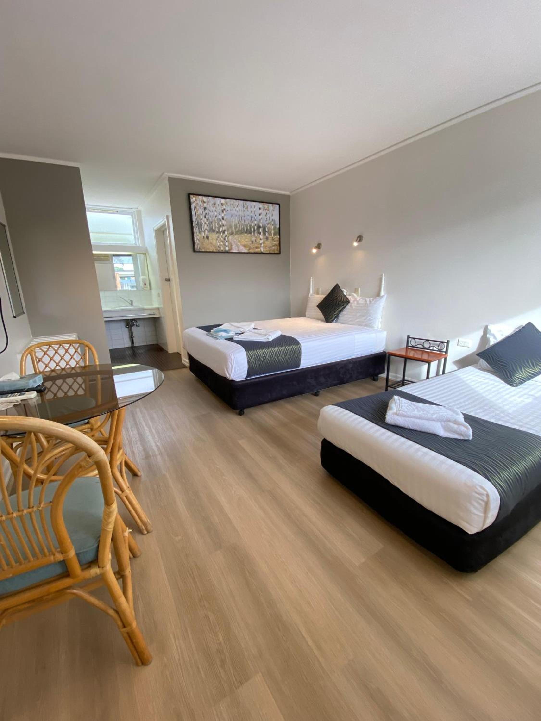 Budget Twin Room photo 3