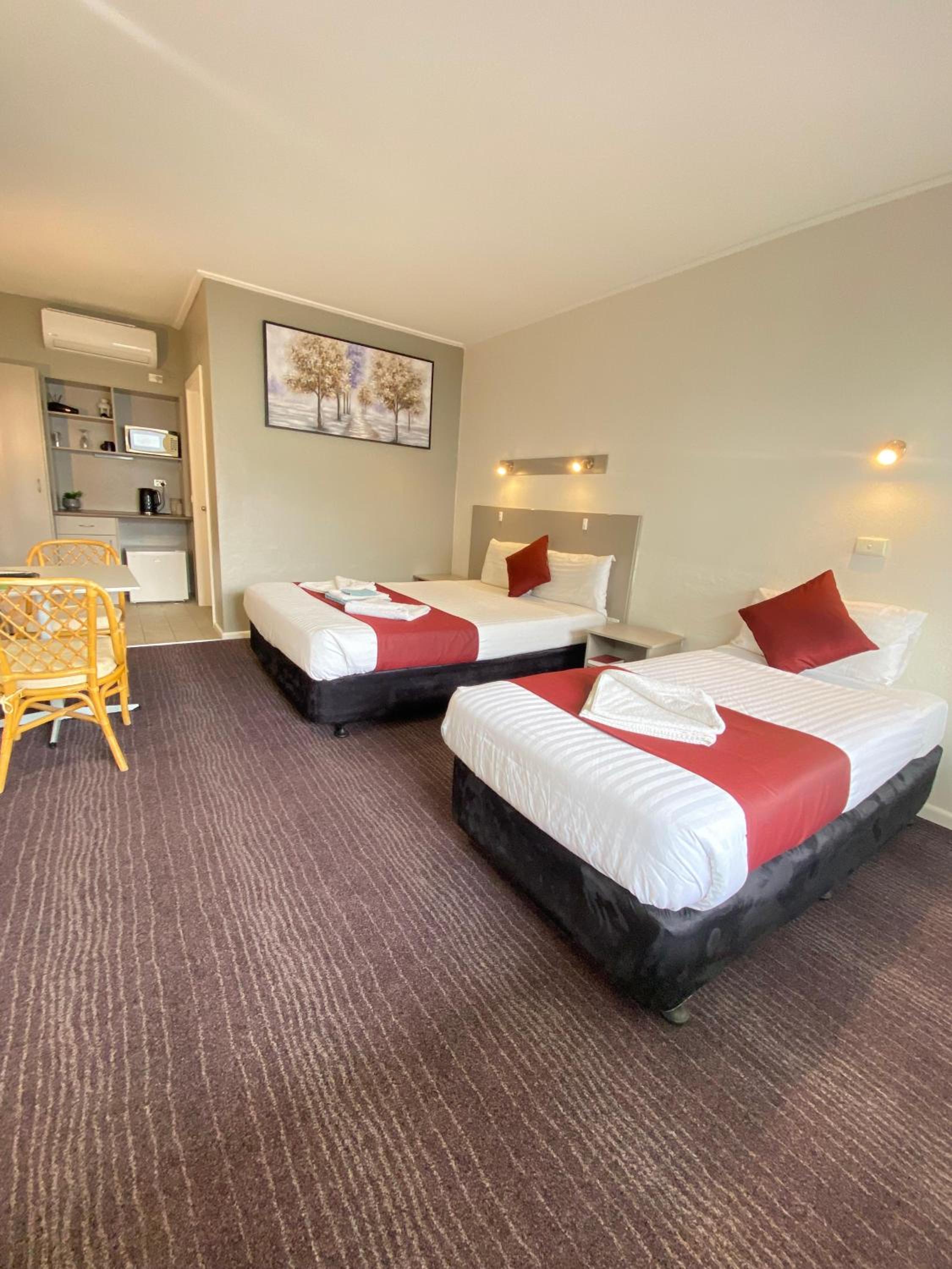 Standard Double or Twin Room photo 3